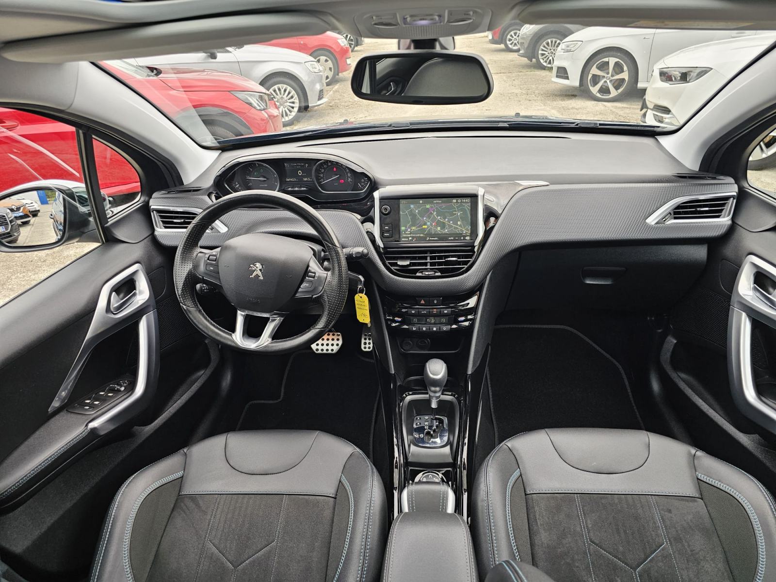 Peugeot 2008 1,2 110ks"CROSSWAY"-AUTOMATIK-PANORAMA-FULL-SERVISNA-GAR., fotografija 16