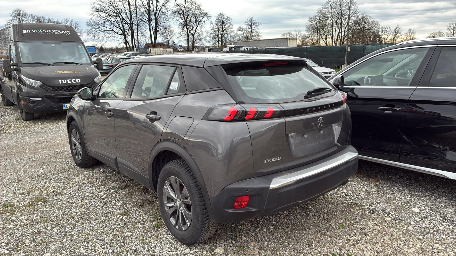 Peugeot 2008 1,2 ACTIVE | Led | Navi | LEASING, fotografija 5