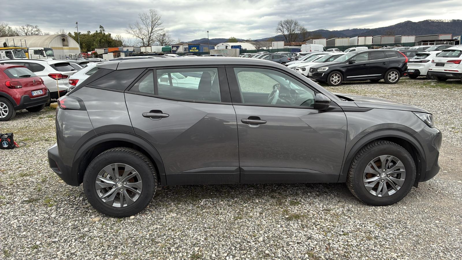 Peugeot 2008 1,2 ACTIVE | Led | Navi | LEASING, fotografija 4