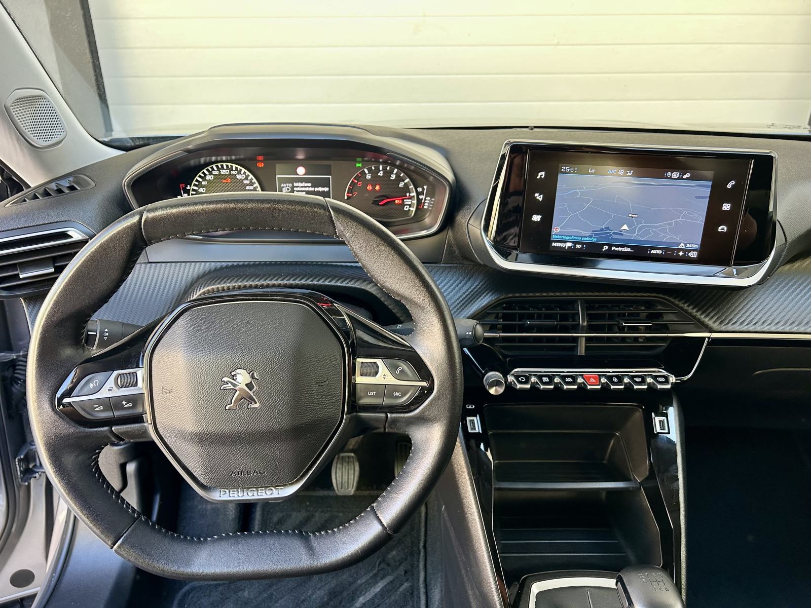 Peugeot 2008 1,2 ACTIVE | Led | Navi, fotografija 14