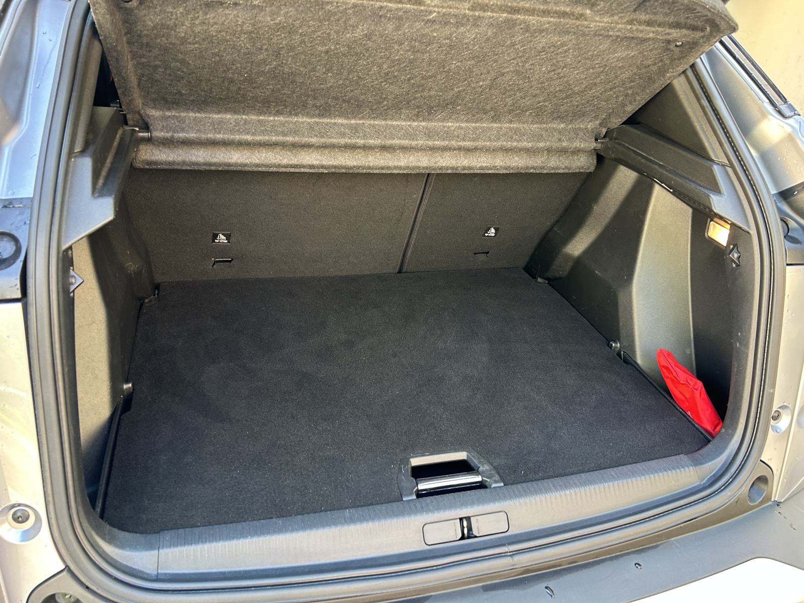 Peugeot 2008 1,2 ACTIVE | Led | Navi, fotografija 16