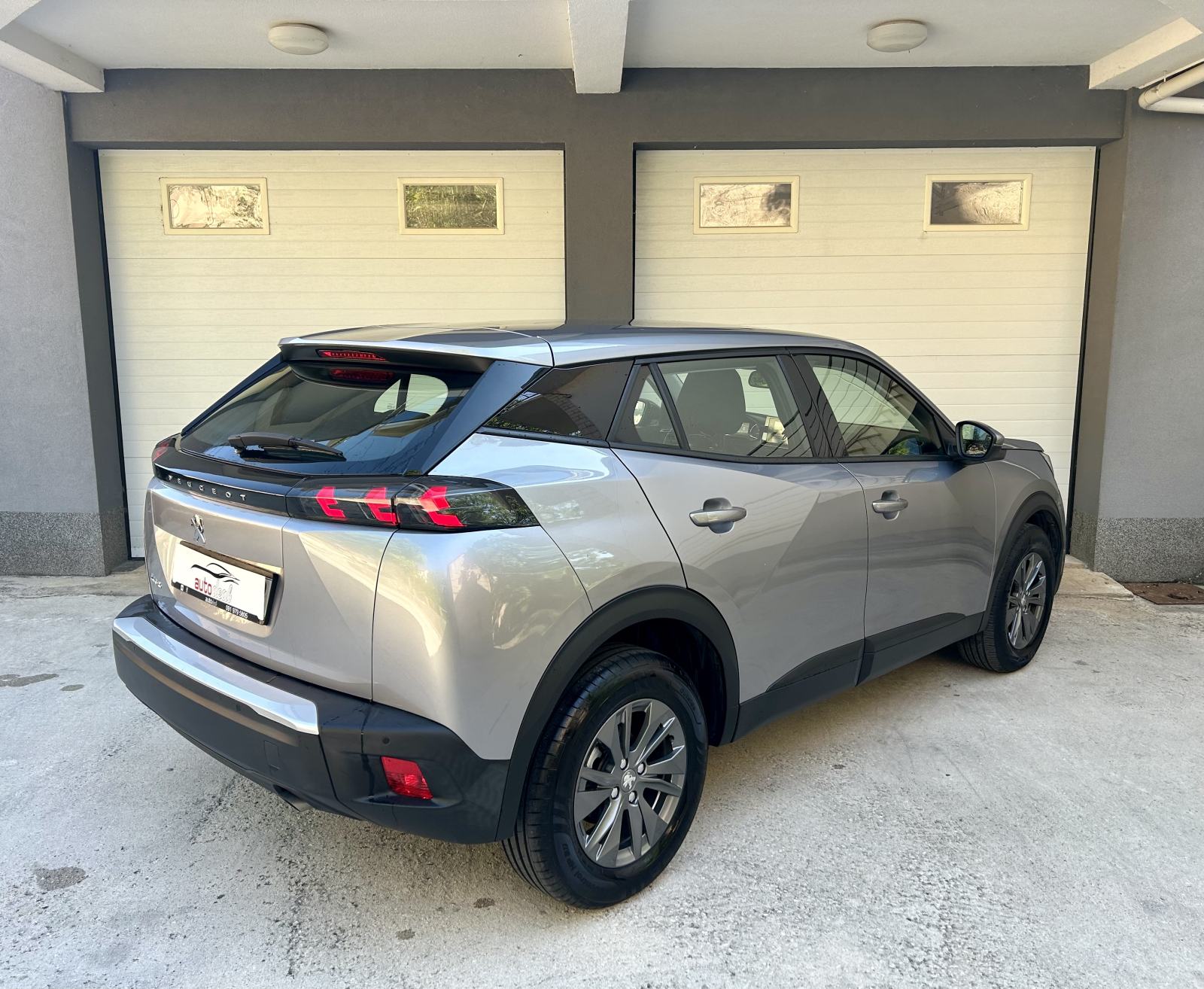 Peugeot 2008 1,2 ACTIVE | Led | Navi, fotografija 3