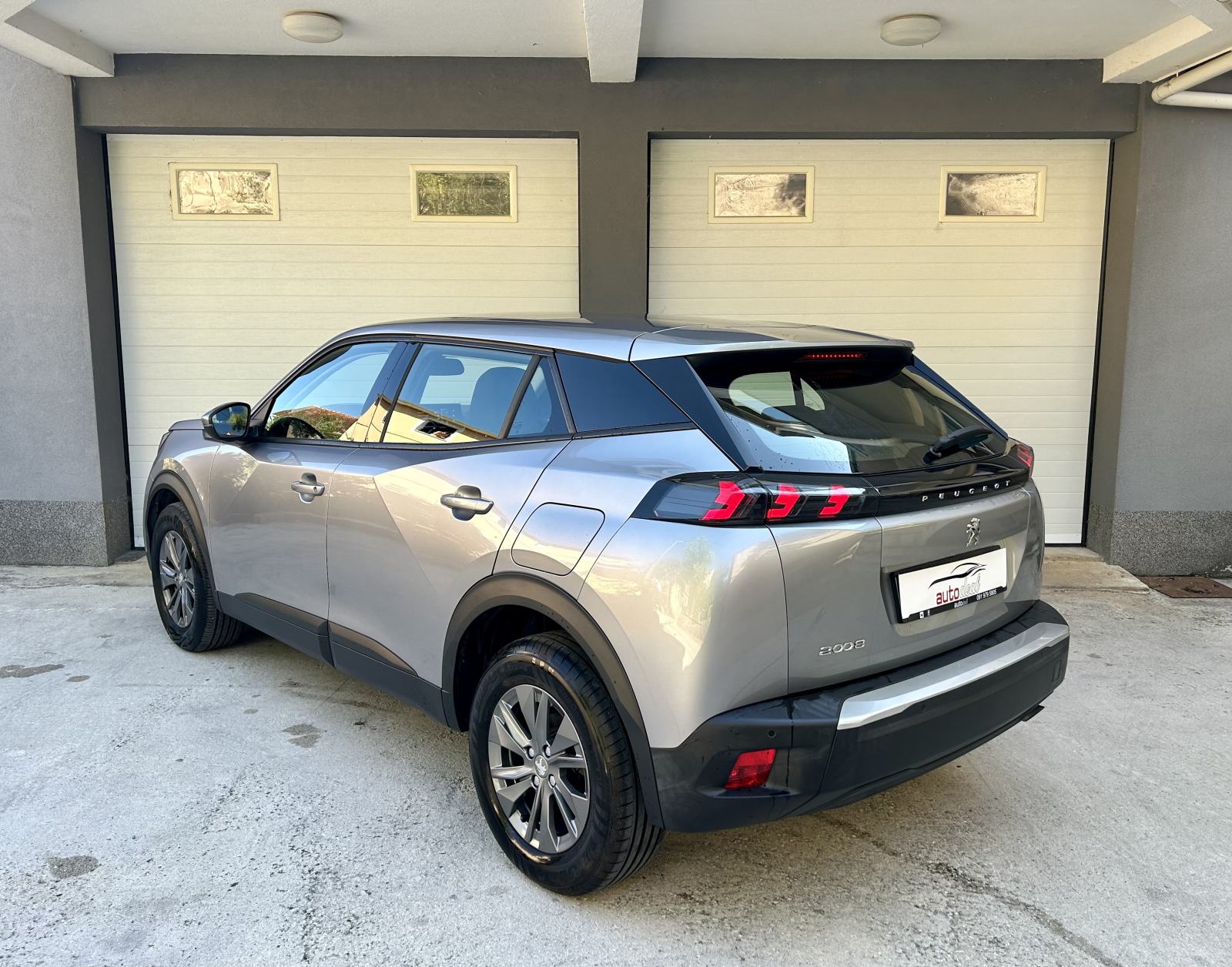 Peugeot 2008 1,2 ACTIVE | Led | Navi, fotografija 4