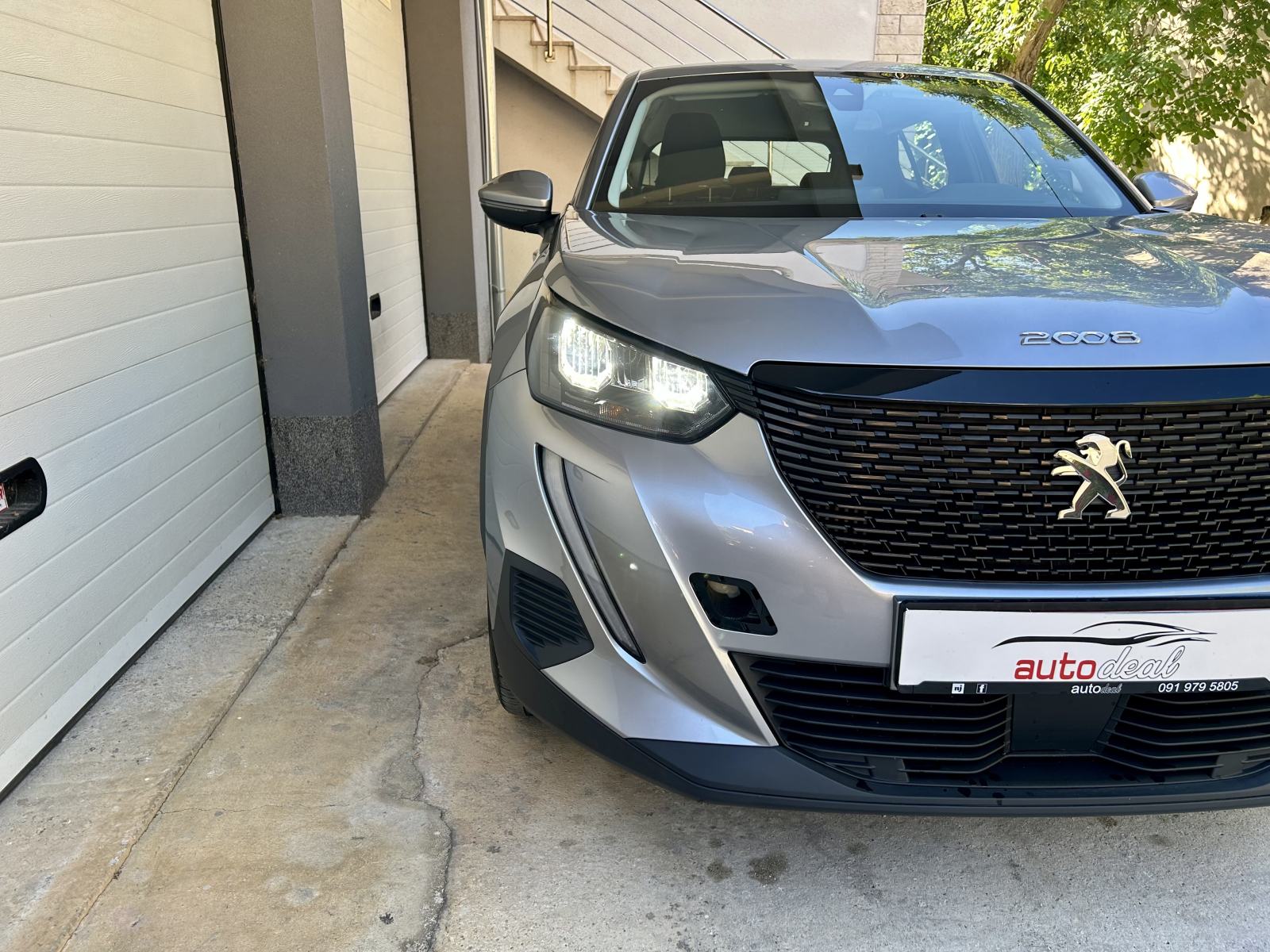 Peugeot 2008 1,2 ACTIVE | Led | Navi, fotografija 7