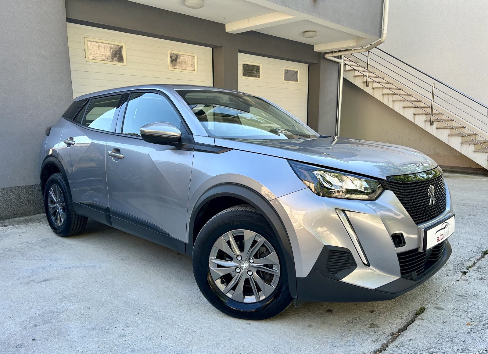 Peugeot 2008 1,2 ACTIVE | Led | Navi, fotografija 6