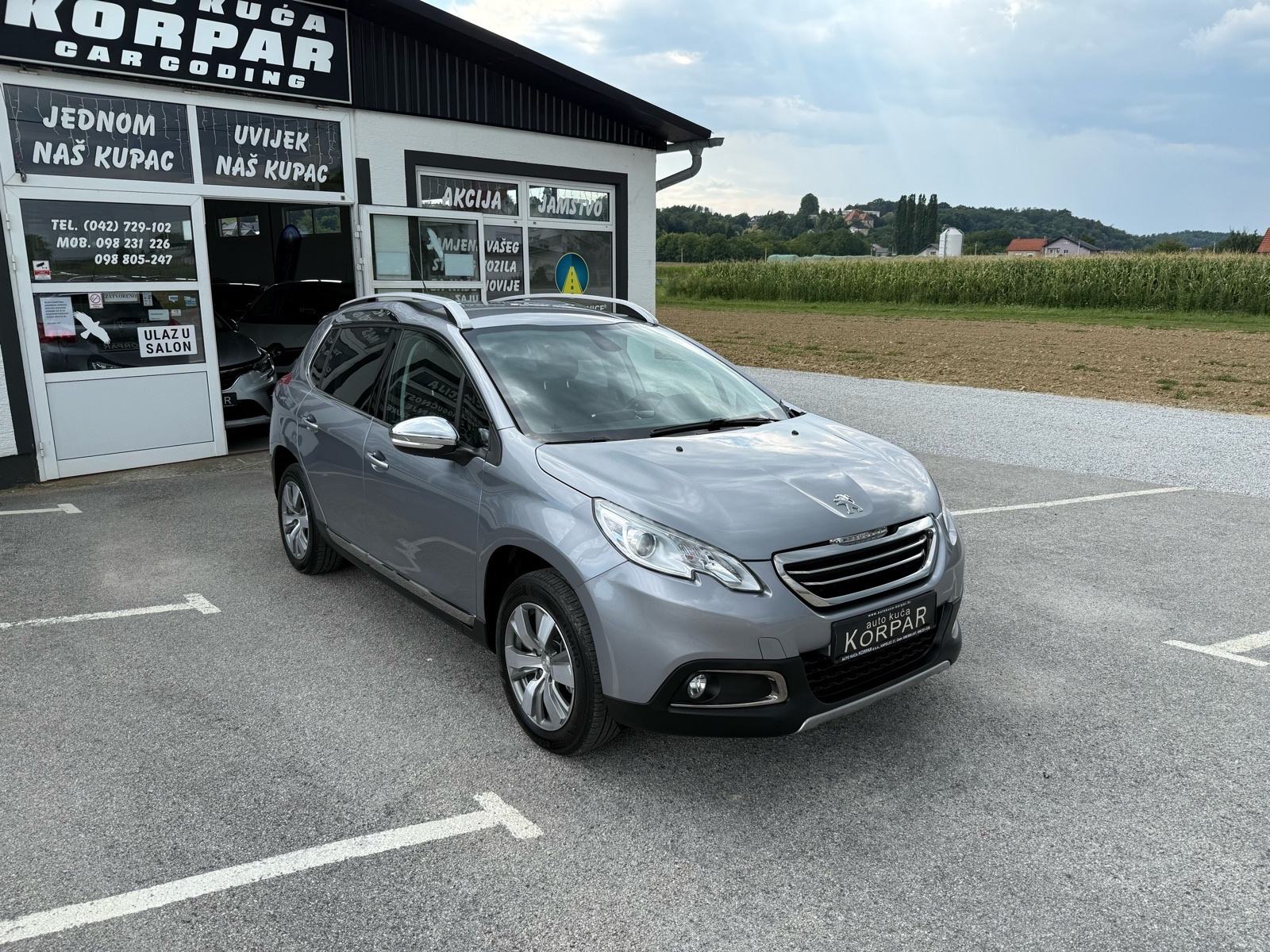 Peugeot 2008 1,2 PURETECH ALLURE, 81kw, SAMO 66.000km, VELIKI SERVIS, fotografija 3