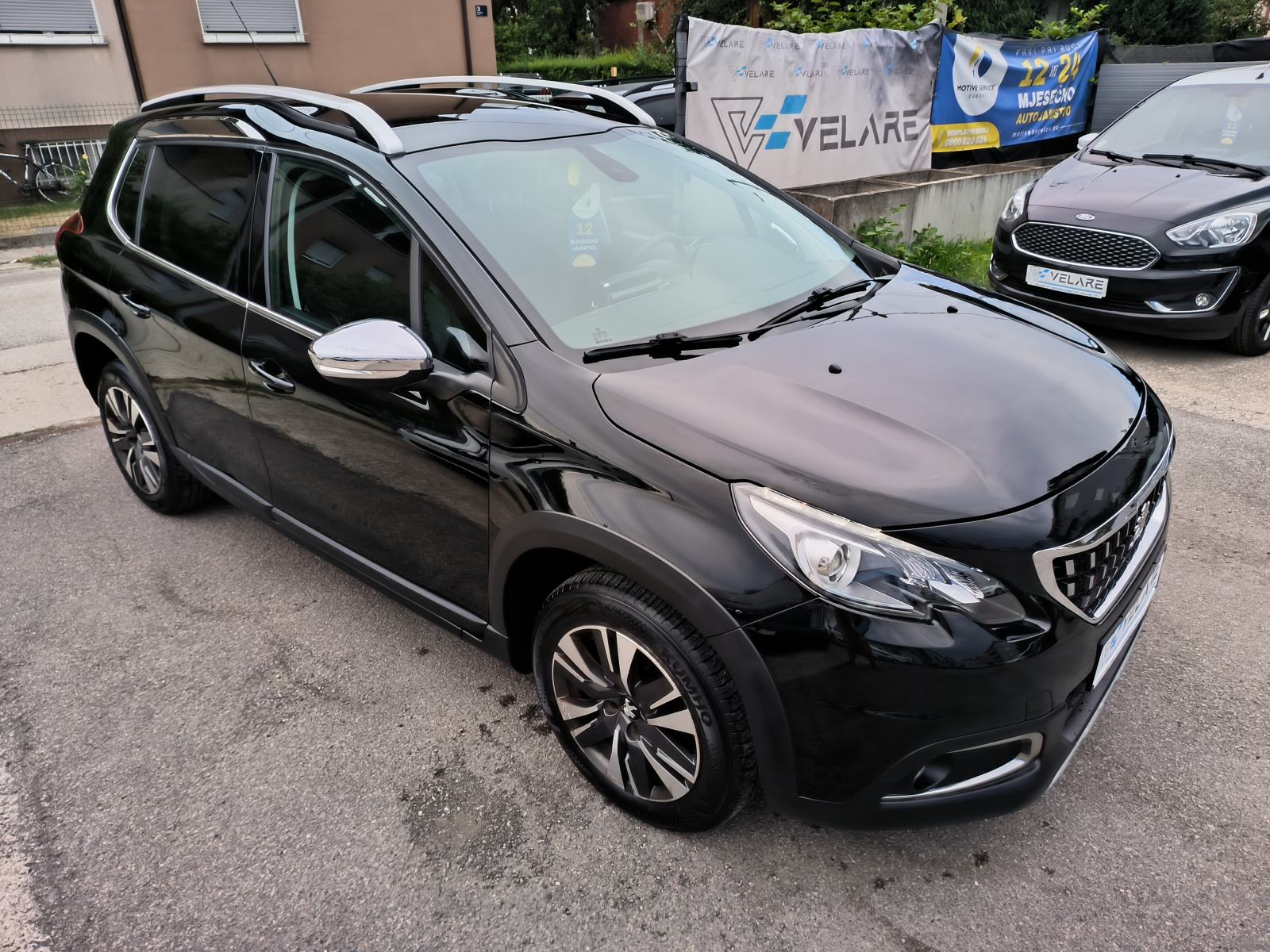 Peugeot 2008 1.2 110 ks,ALLURE, AUTOMATIK, SERVISNA, JAMSTVO, REG. 1 G, pogled izvana - slika 3