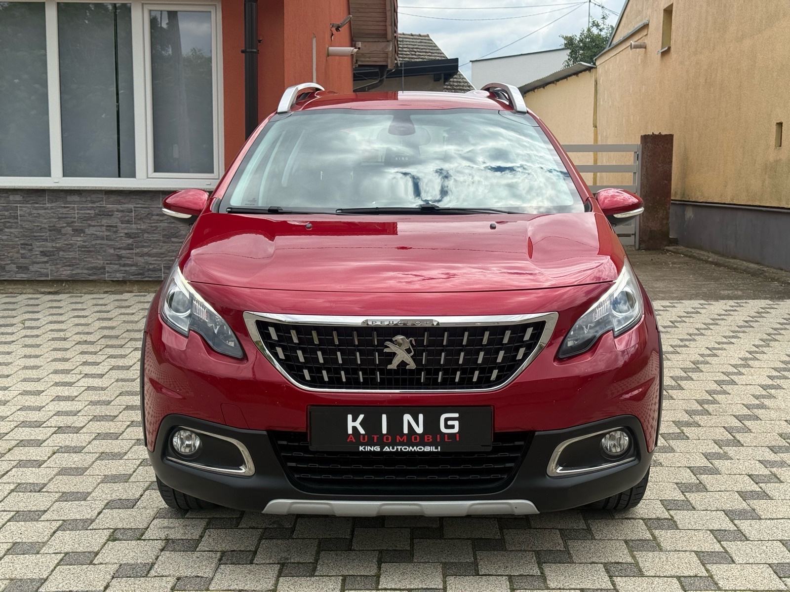 Peugeot 2008 1,2 ALLURE ** NAPRAVLJEN VELIKI SERVIS**, fotografija 2