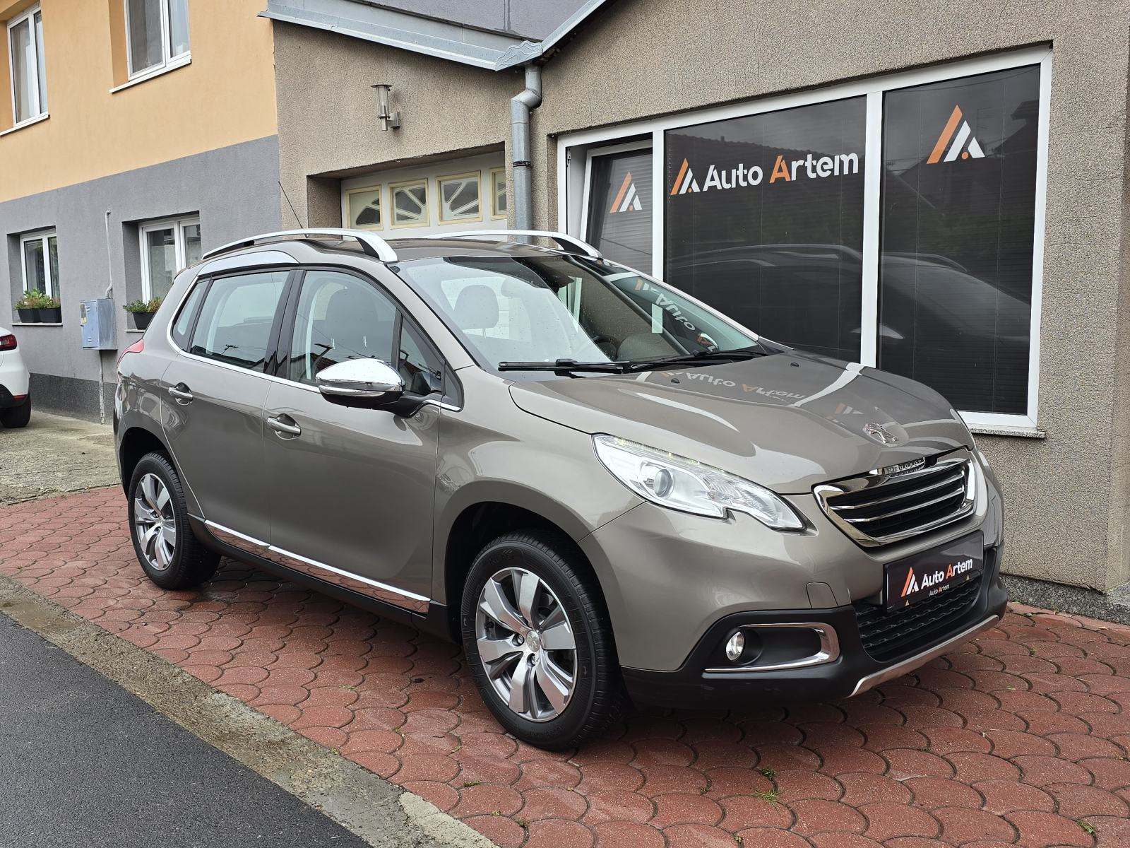 Peugeot 2008 1.2 ALLURE, NAVIGACIJA,KOŽA,TEMPOMAT,PDC,SERV.KNJIŽ., fotografija 8