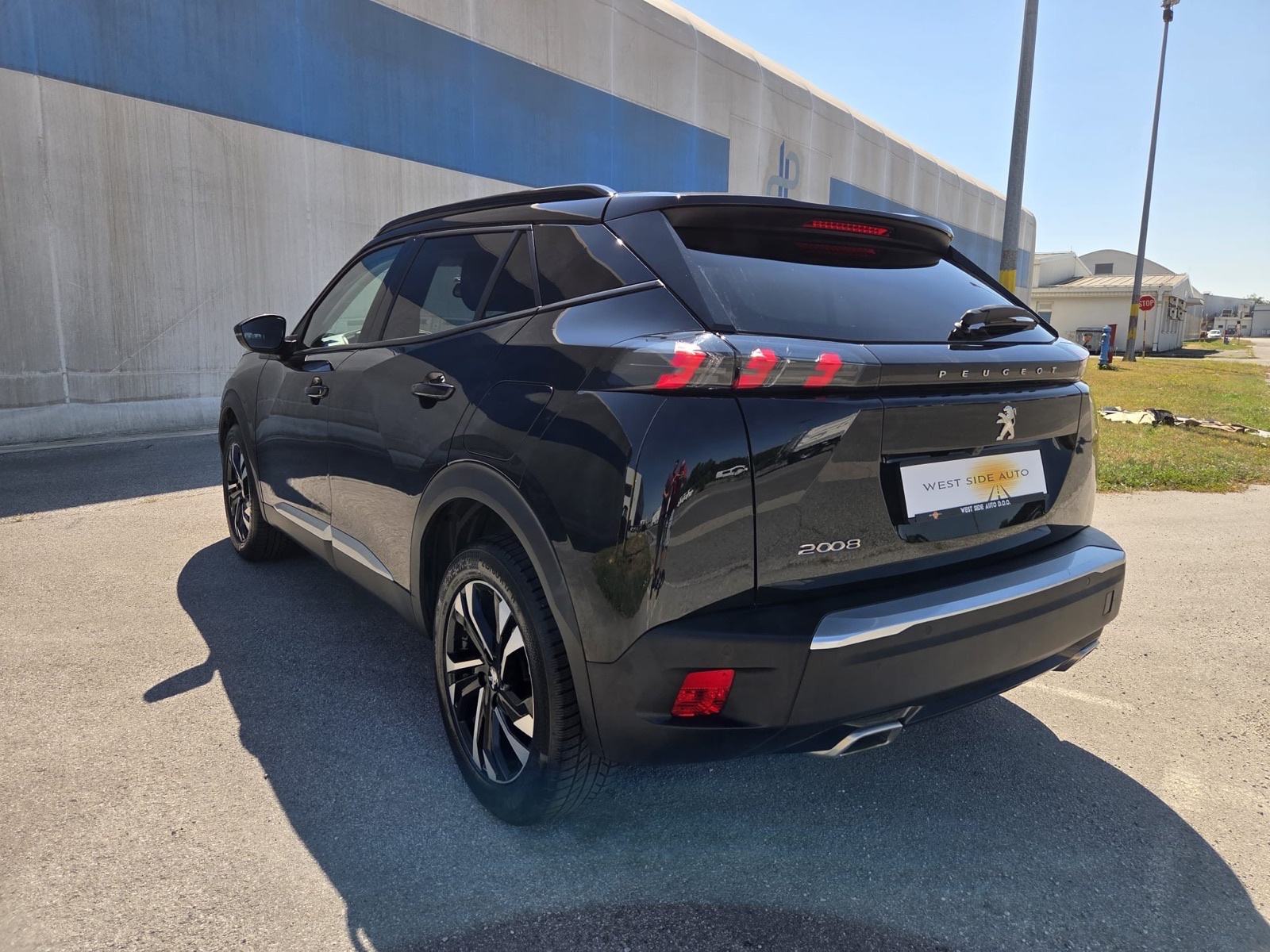 Peugeot 2008 1,2#Automatik#Allure#3d cocpit#Servisna#Jamstvo#u pdv-u, pogled izvana - slika 3