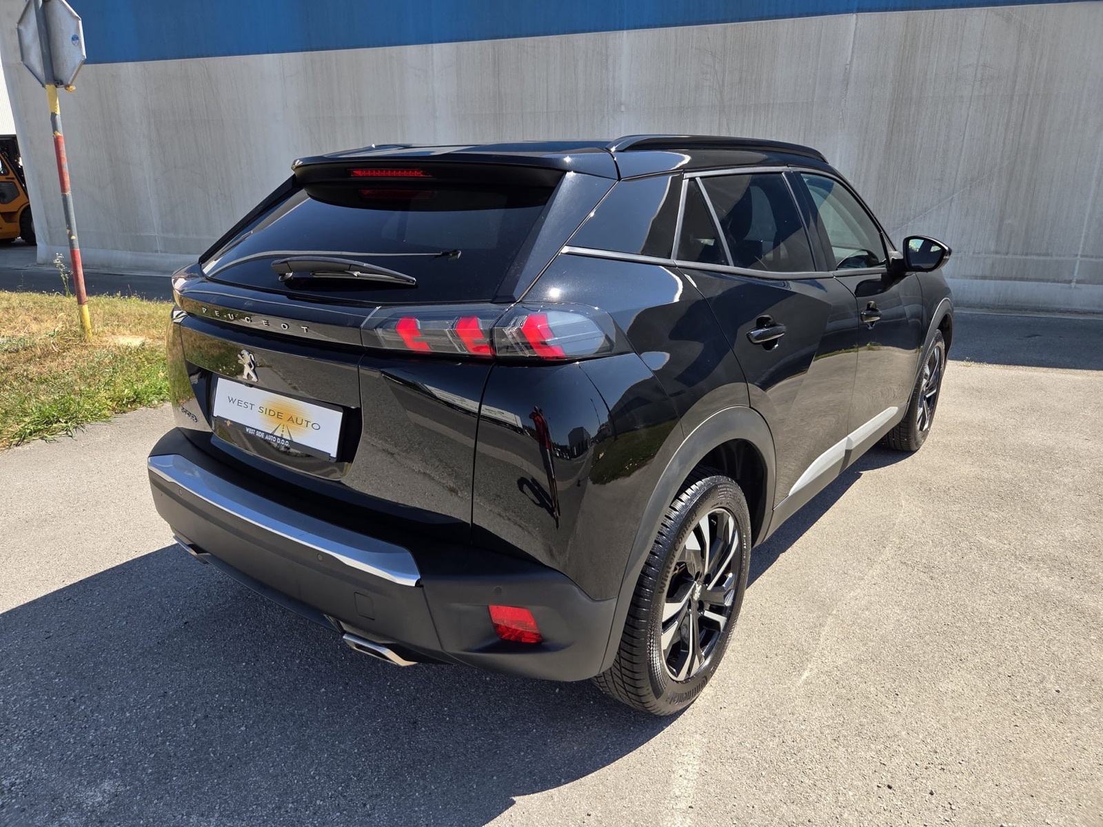Peugeot 2008 1,2#Automatik#Allure#3d cocpit#Servisna#Jamstvo#u pdv-u, fotografija 7