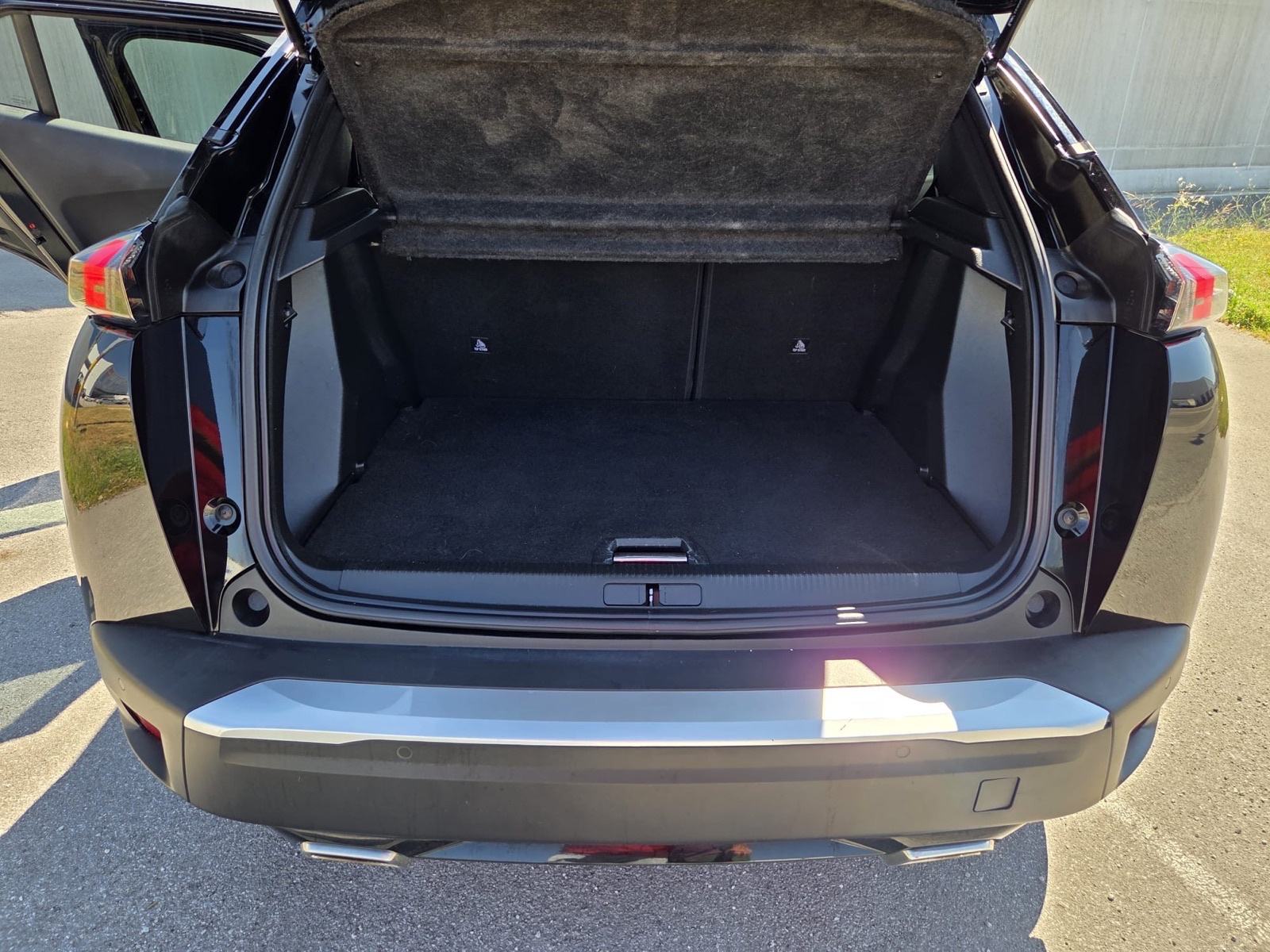 Peugeot 2008 1,2#Automatik#Allure#3d cocpit#Servisna#Jamstvo#u pdv-u, fotografija 20