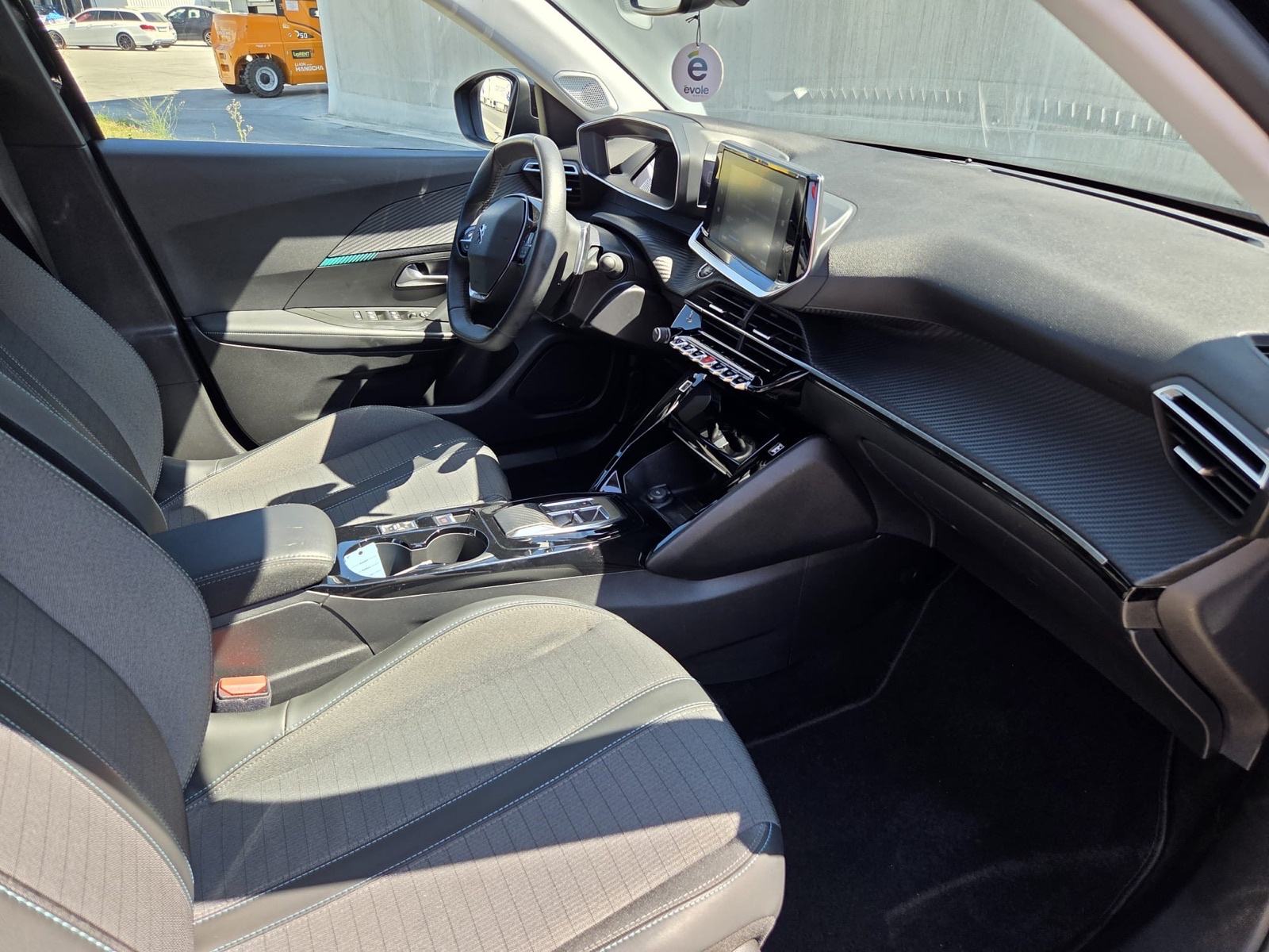 Peugeot 2008 1,2#Automatik#Allure#3d cocpit#Servisna#Jamstvo#u pdv-u, fotografija 16
