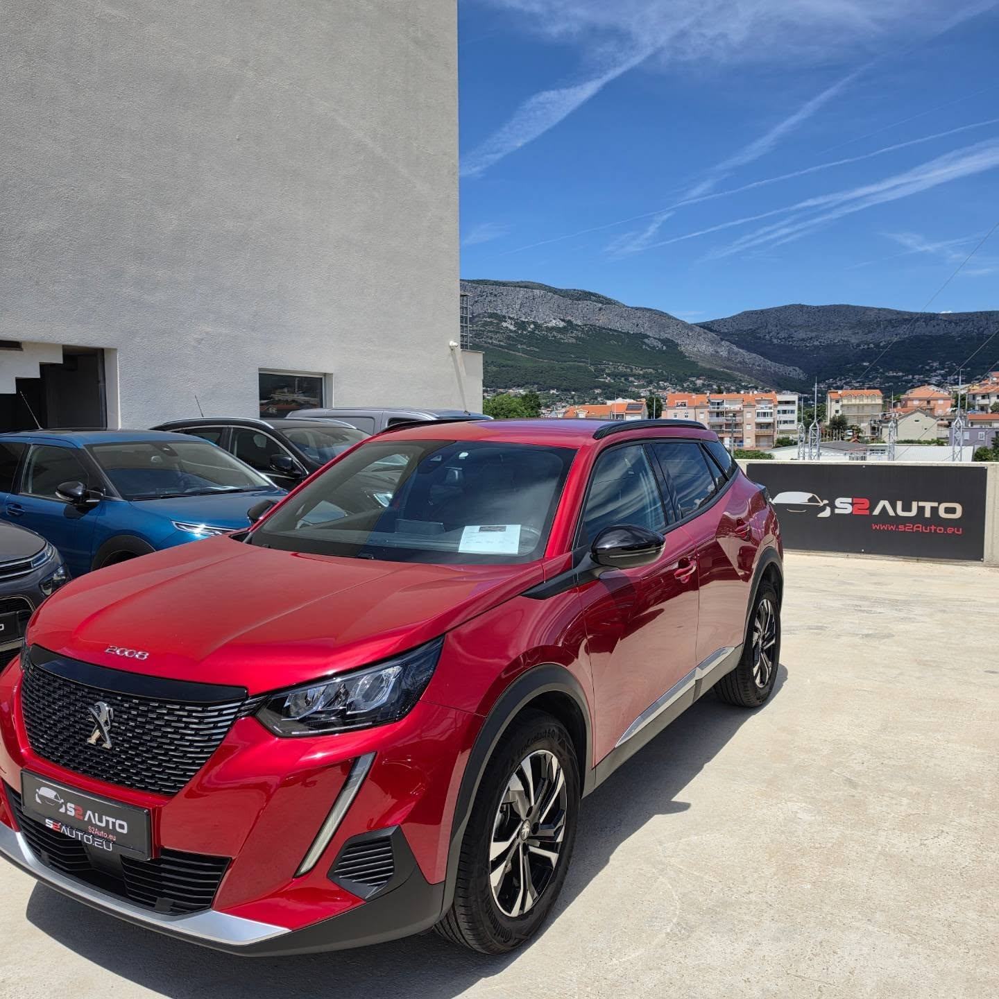 Peugeot 2008 1,2 automatik S&S ALLURE PACK, fotografija 2