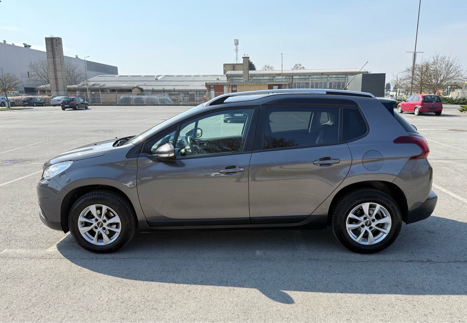 Peugeot 2008 1,2 AUTOMATIK, LEASING BEZ UČEŠĆA, MULTIMED, KLIMA, ALU, fotografija 4