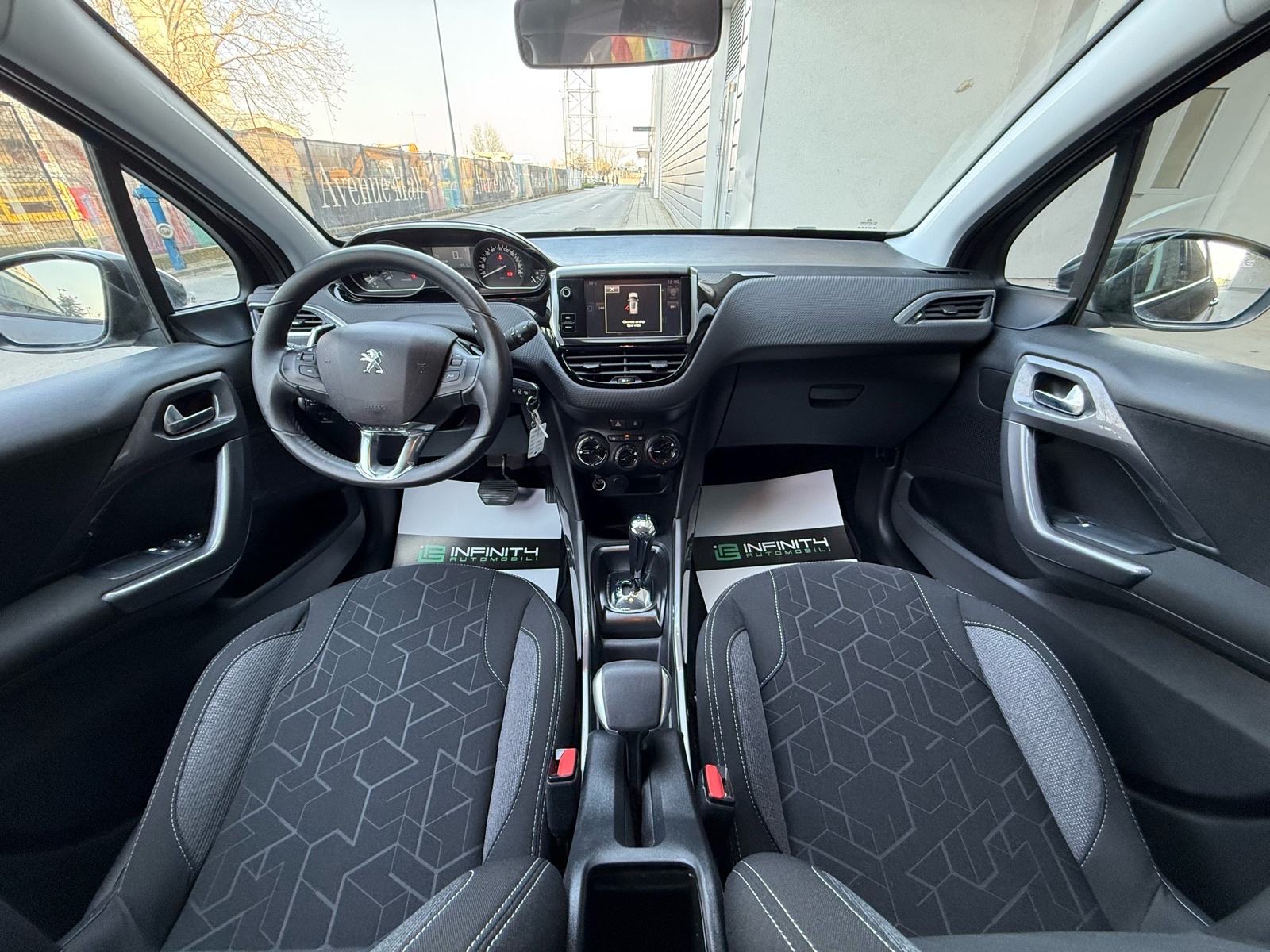 Peugeot 2008 1,2 AUTOMATIK, LEASING BEZ UČEŠĆA, MULTIMED, KLIMA, ALU, fotografija 12