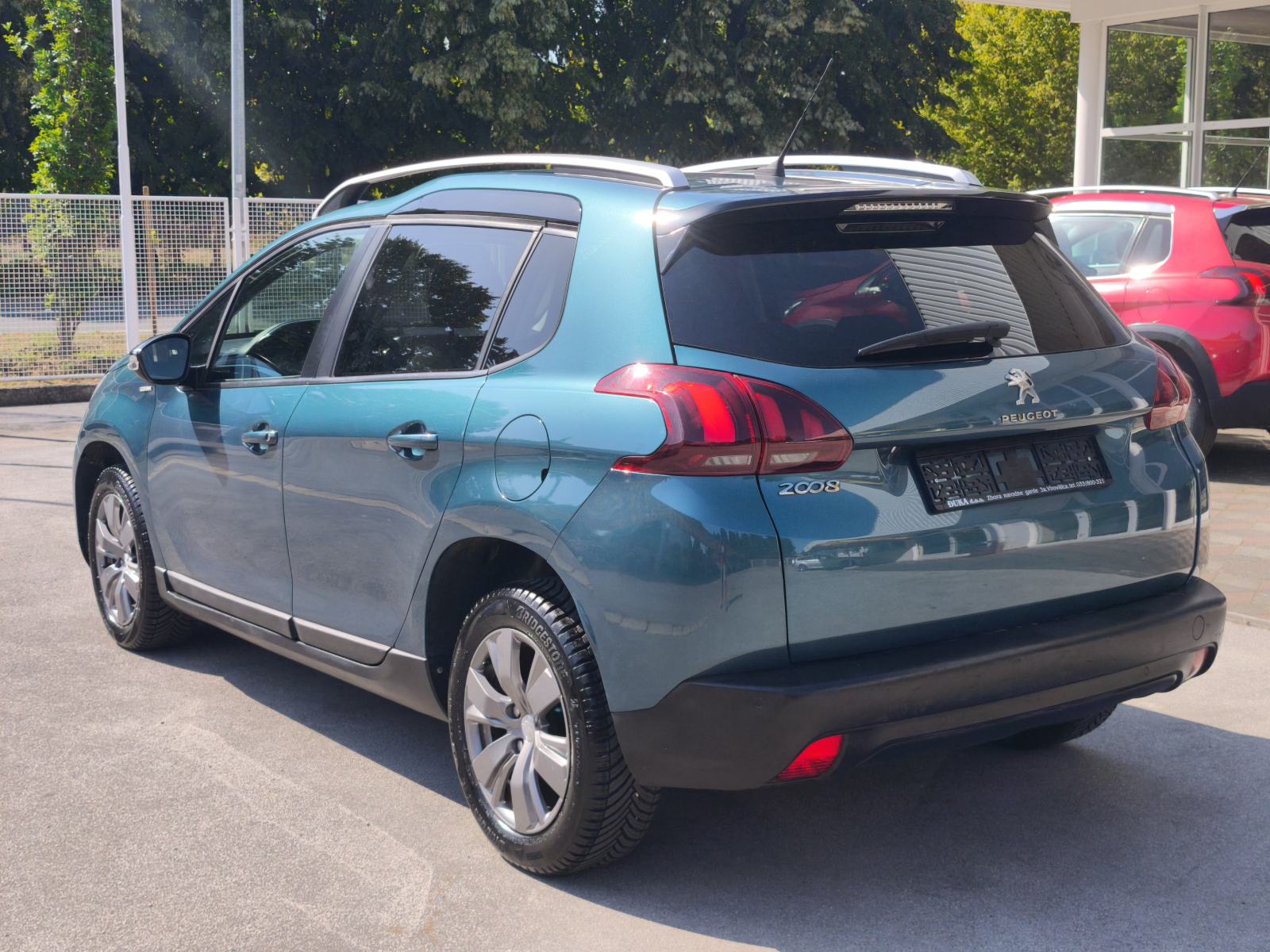 Peugeot 2008 1,2 AUTOMATIK NAVI SENZORI TEMPOMAT ANDROID WIFI BLUETOOT, fotografija 8