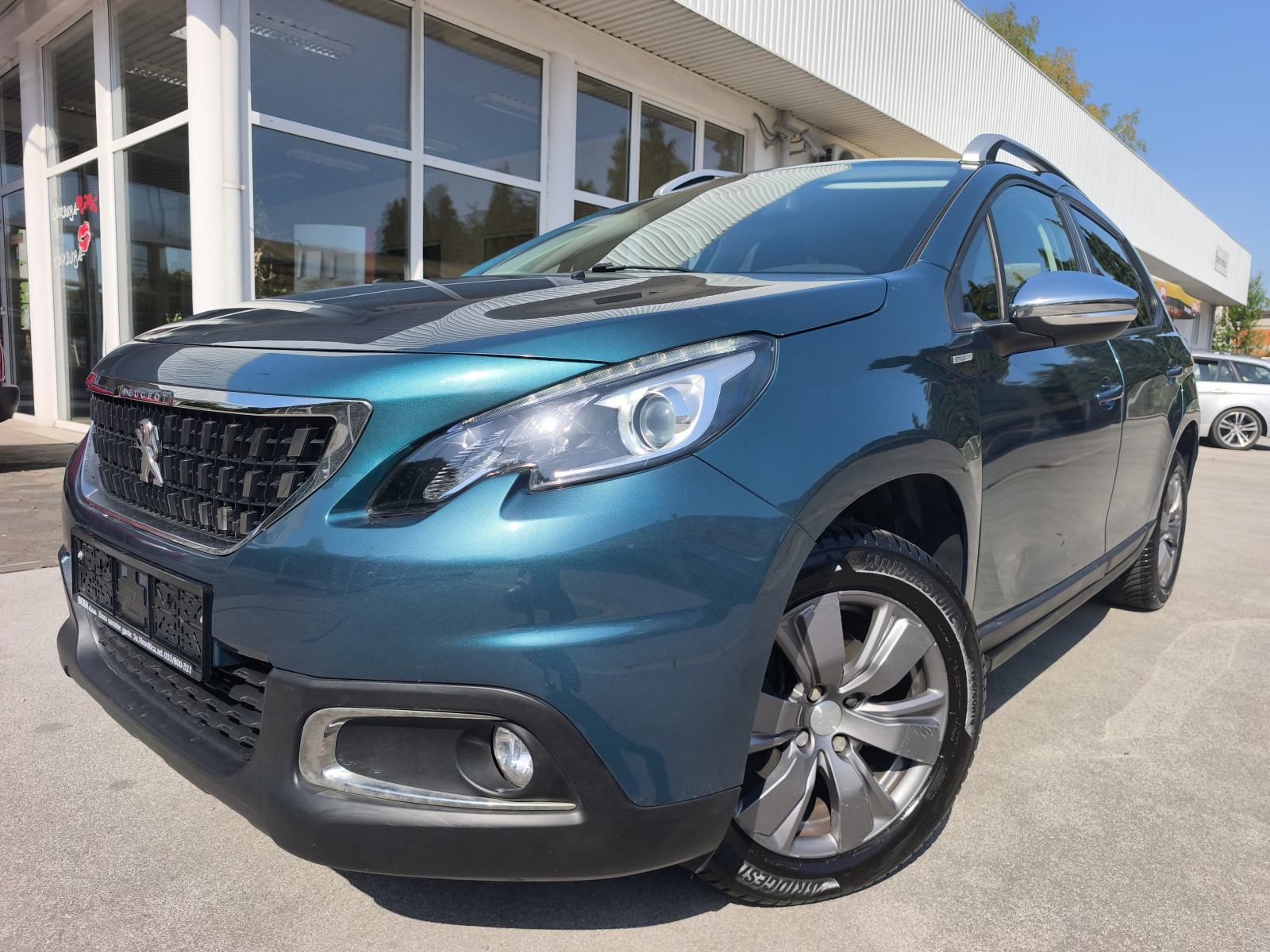 Peugeot 2008 1,2 AUTOMATIK NAVI SENZORI TEMPOMAT ANDROID WIFI BLUETOOT, fotografija 5