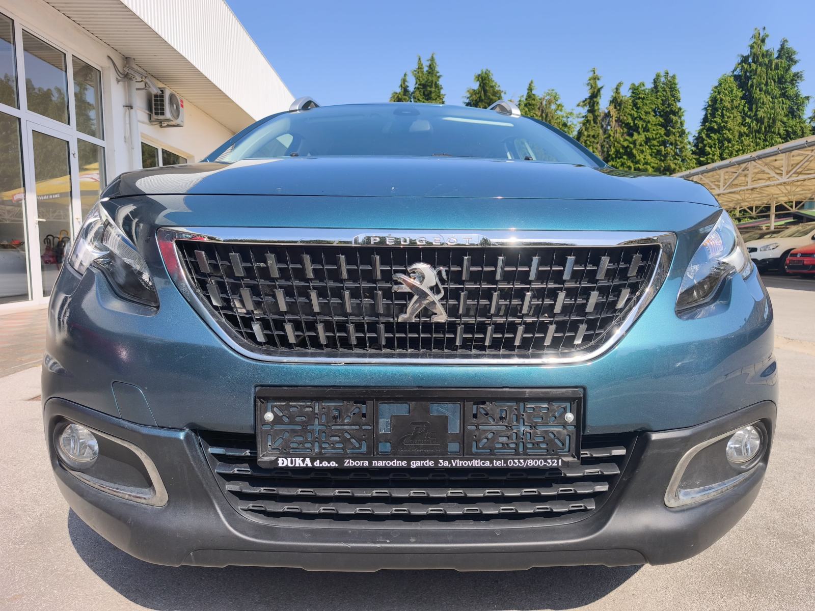 Peugeot 2008 1,2 AUTOMATIK NAVI SENZORI TEMPOMAT ANDROID WIFI BLUETOOT, fotografija 3