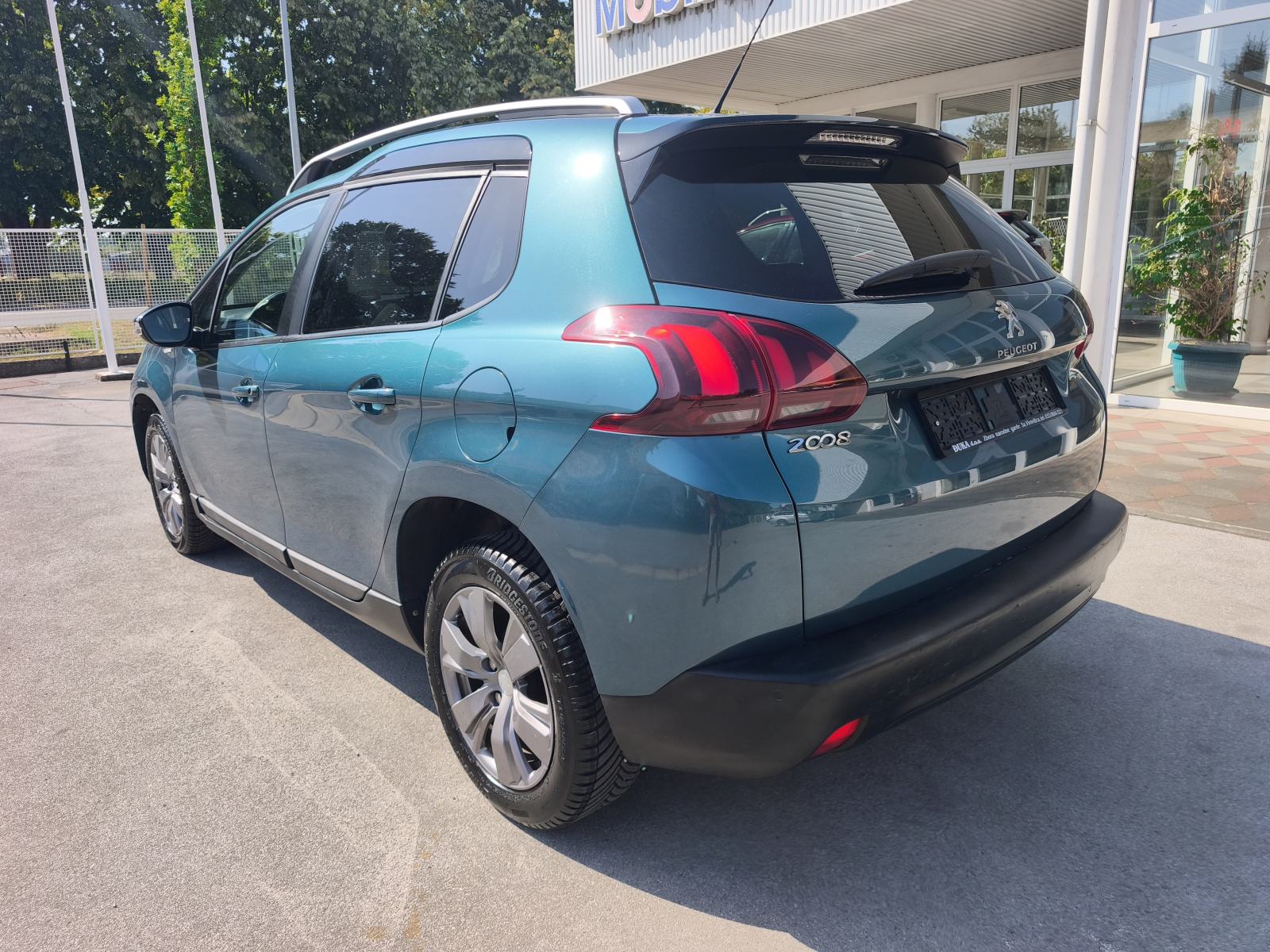 Peugeot 2008 1,2 AUTOMATIK NAVI SENZORI TEMPOMAT ANDROID WIFI BLUETOOT, fotografija 7