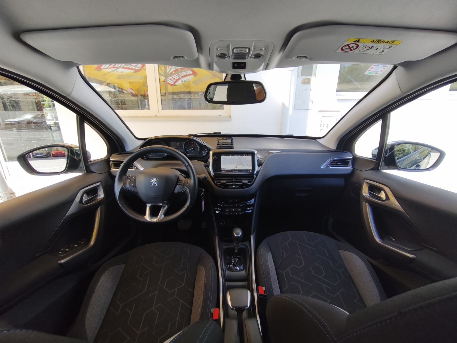 Peugeot 2008 1,2 AUTOMATIK NAVI SENZORI TEMPOMAT ANDROID WIFI BLUETOOT, fotografija 10