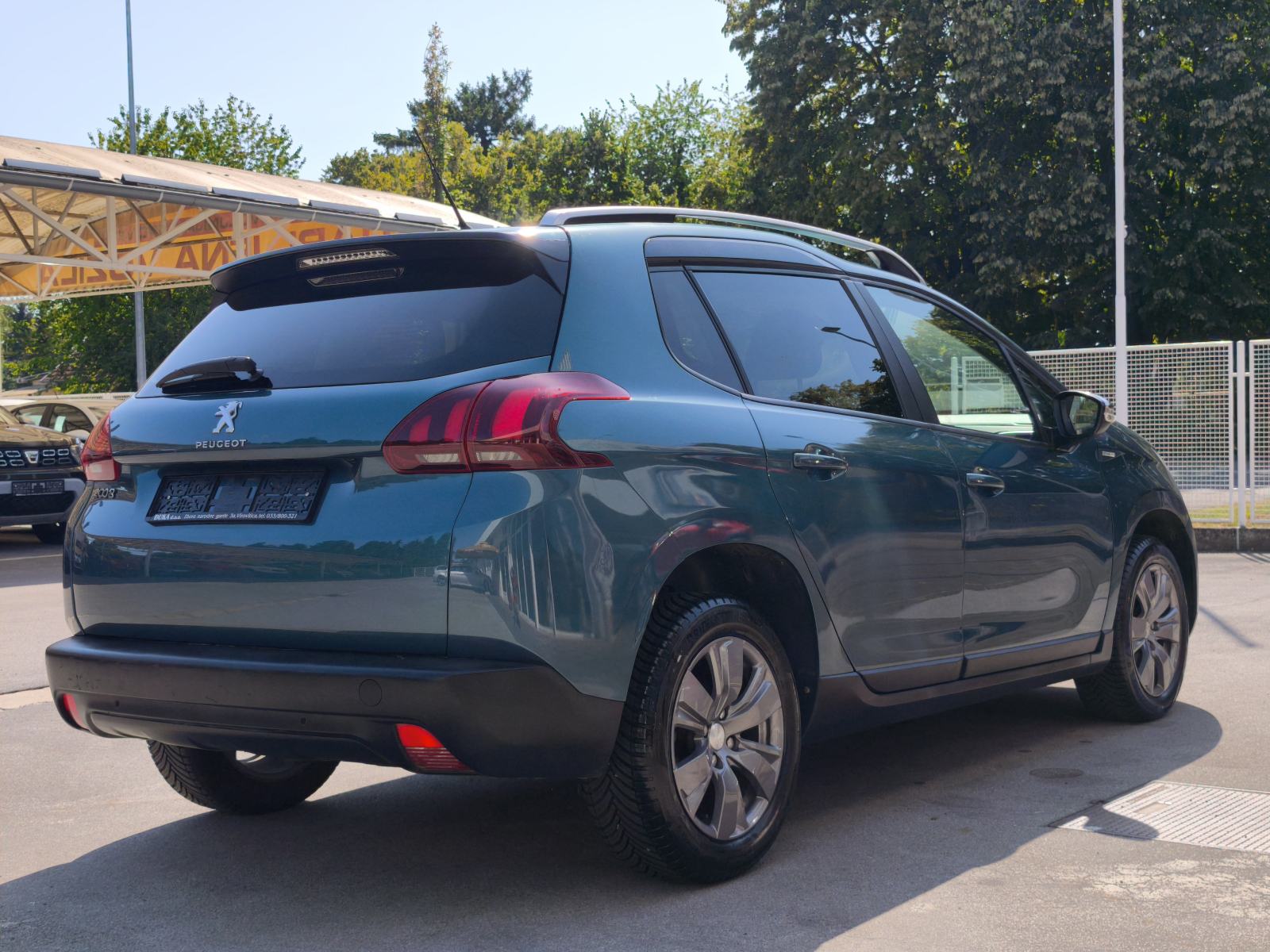 Peugeot 2008 1,2 AUTOMATIK NAVI SENZORI TEMPOMAT ANDROID WIFI BLUETOOT, fotografija 18
