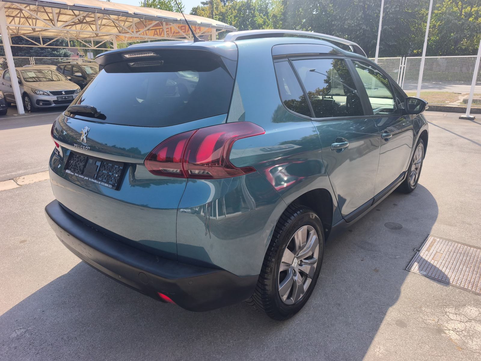 Peugeot 2008 1,2 AUTOMATIK NAVI SENZORI TEMPOMAT ANDROID WIFI BLUETOOT, fotografija 19