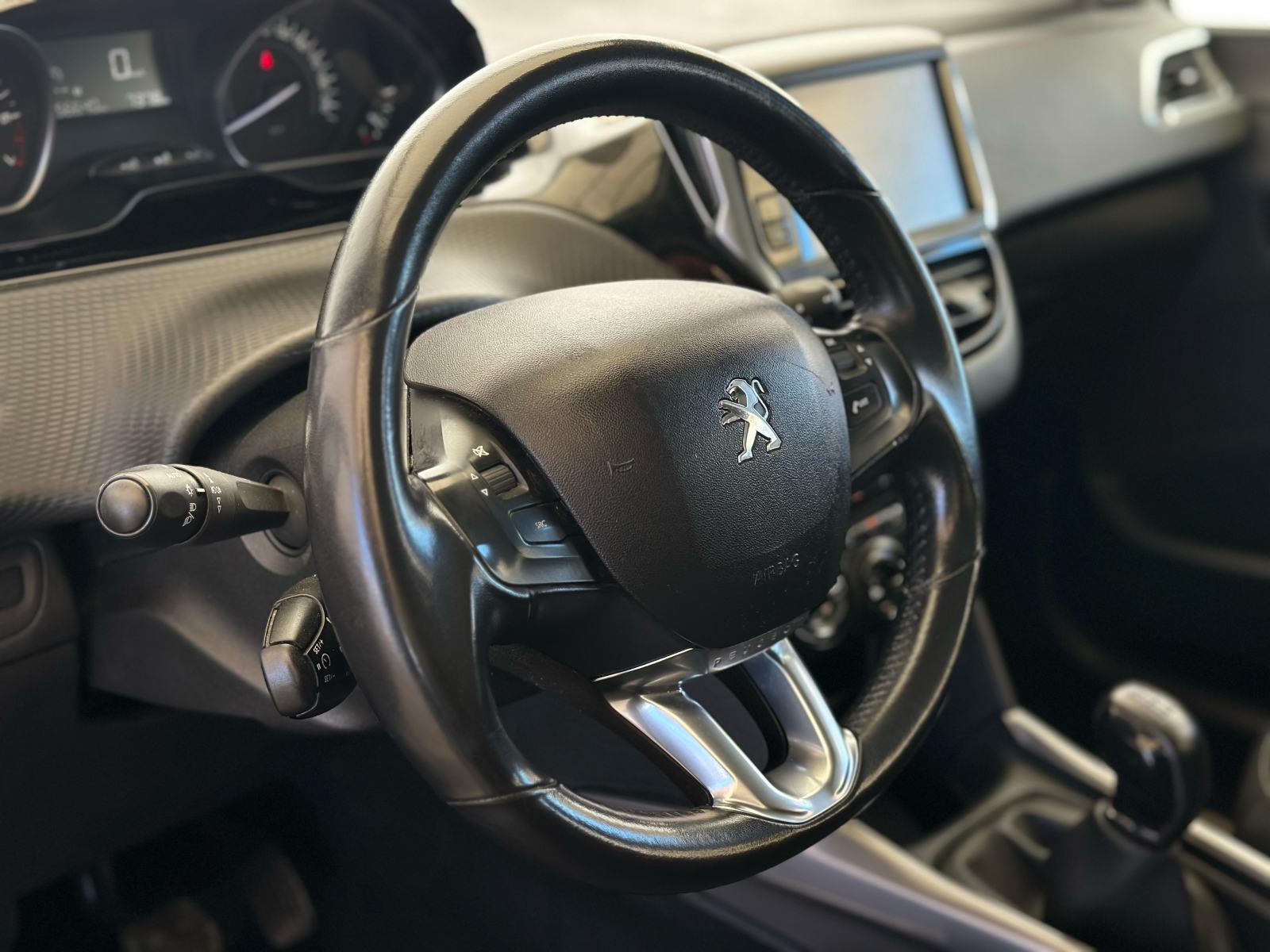 PEUGEOT 2008 1.2 2019 GODINA - REGISTRIRAN-GARANCIJA - SA PDV !!- V S, fotografija 16