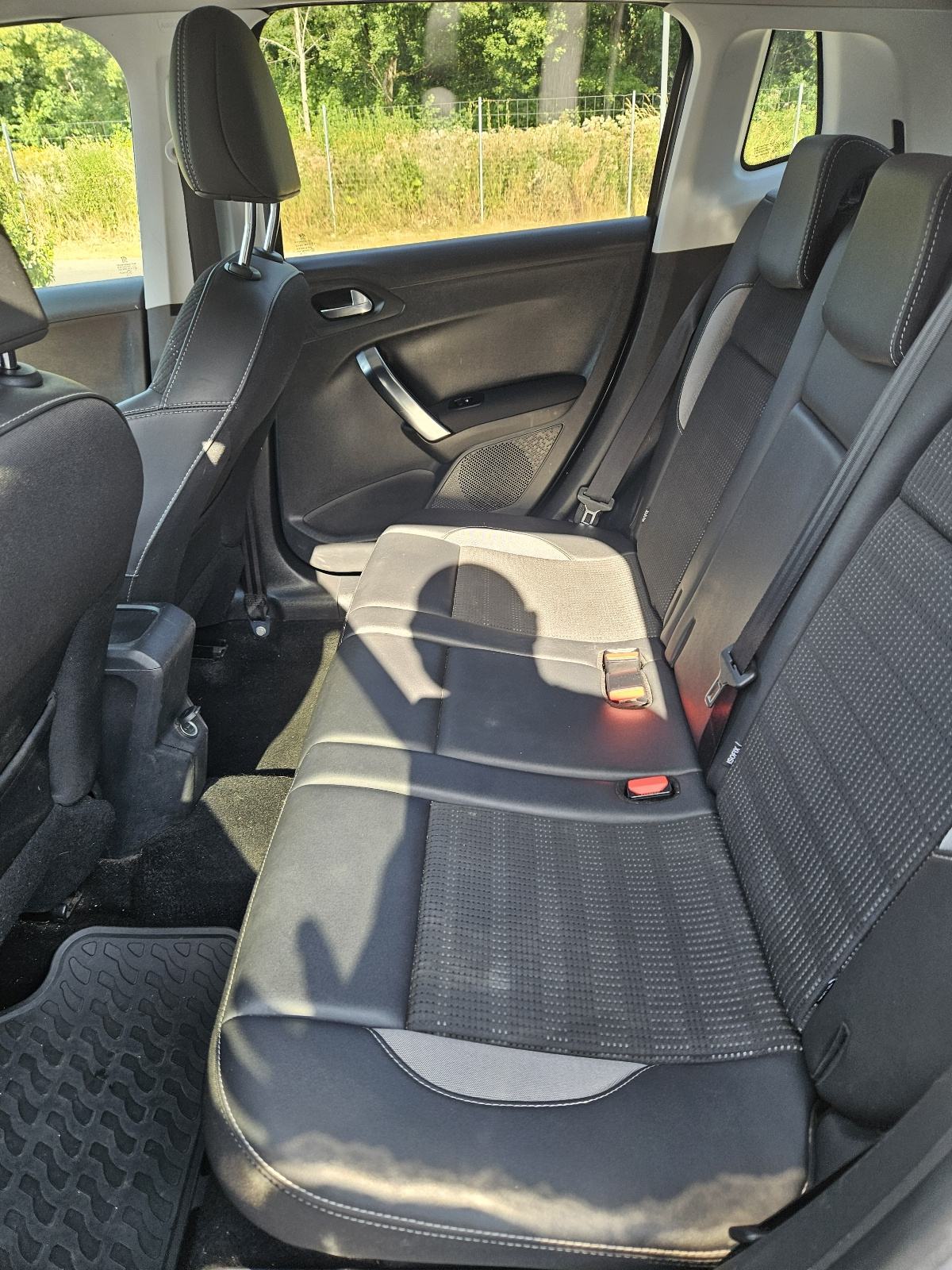 PEUGEOT 2008 1.2 e-VTI ALLURE, fotografija 9