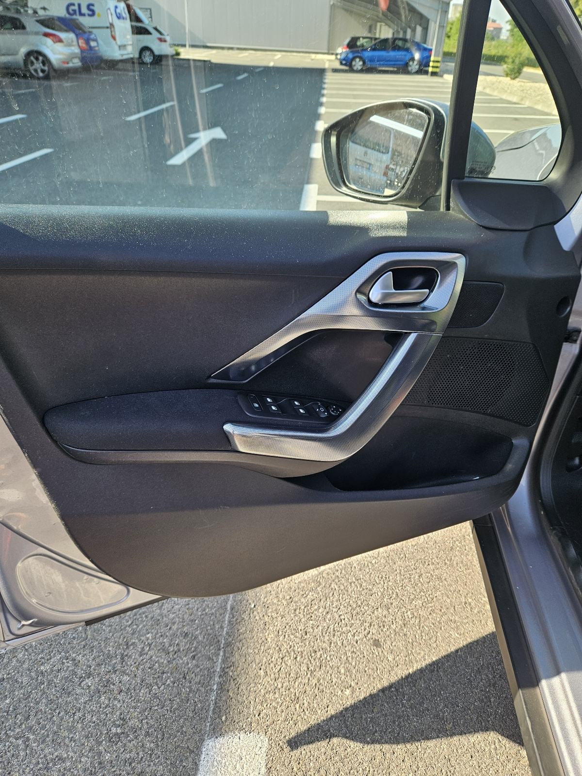 PEUGEOT 2008 1.2 e-VTI ALLURE, fotografija 8