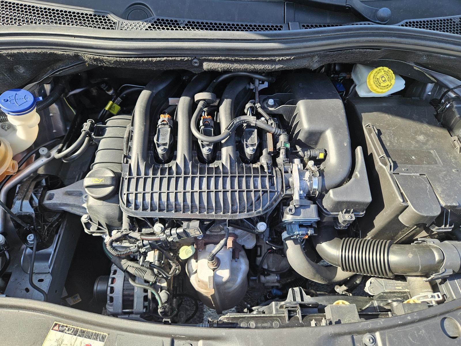 PEUGEOT 2008 1.2 e-VTI ALLURE, fotografija 18