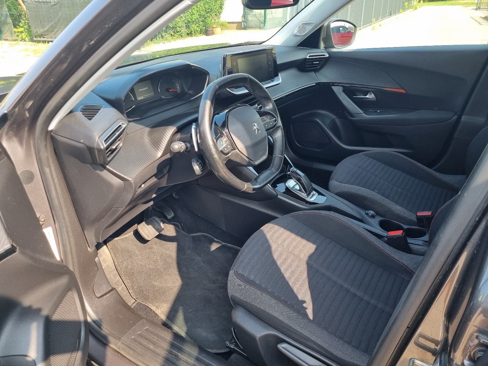 PEUGEOT 2008 1.2 **GODINU DANA REG.**, fotografija 8