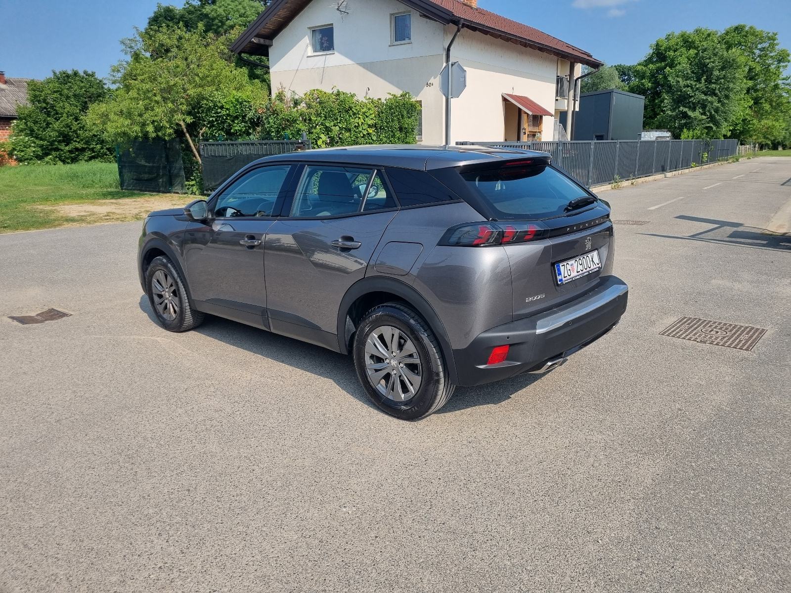 PEUGEOT 2008 1.2 **GODINU DANA REG.**, fotografija 4
