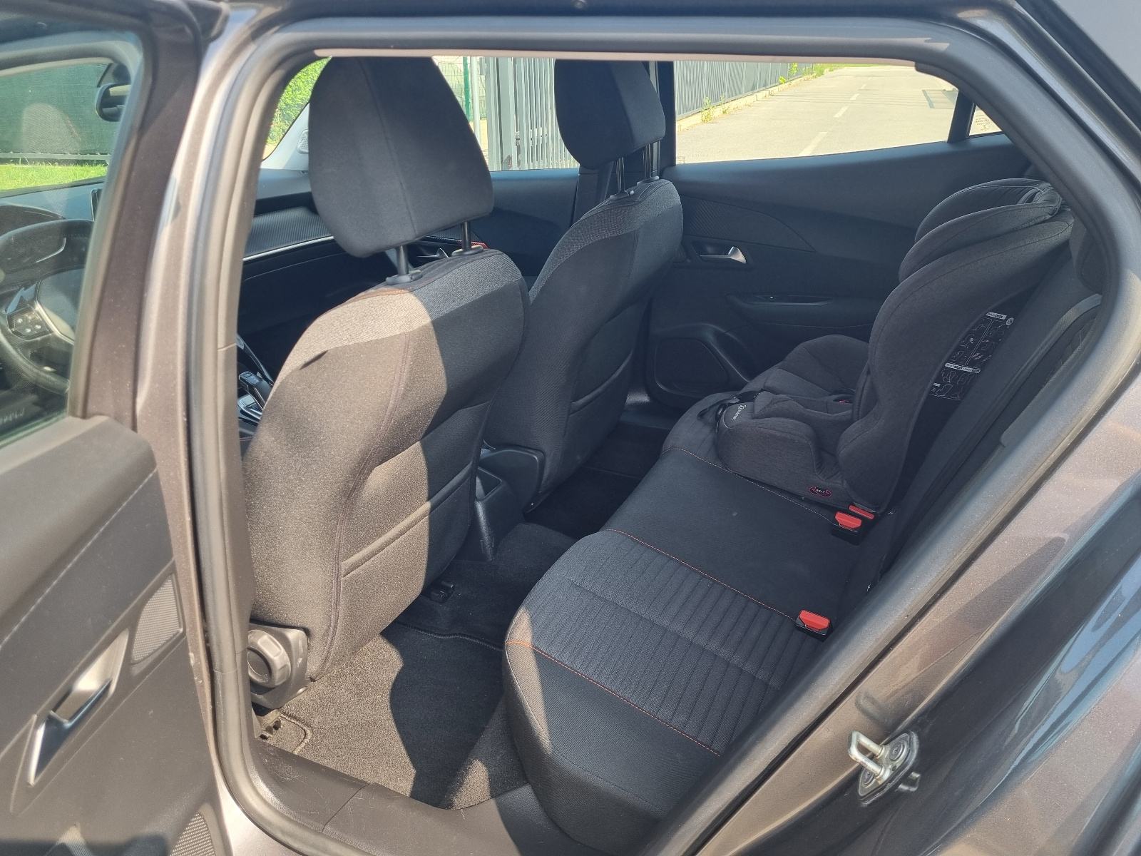 PEUGEOT 2008 1.2 **GODINU DANA REG.**, fotografija 9