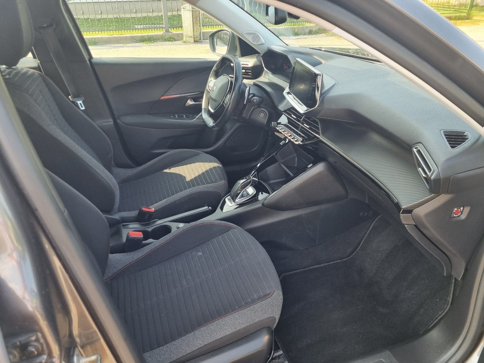 PEUGEOT 2008 1.2 **GODINU DANA REG.**, fotografija 10