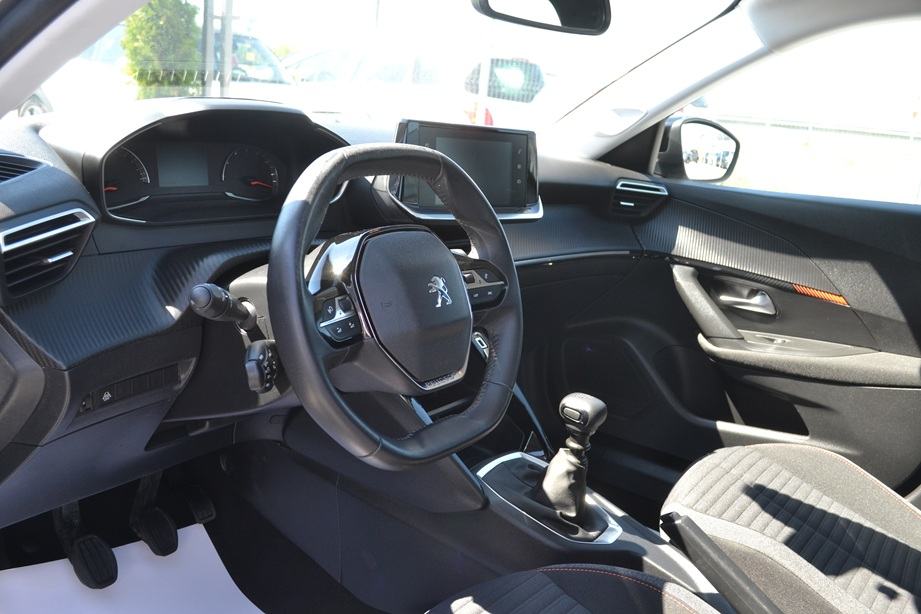 Peugeot 2008 1,2 *** LEASING BEZ UČEŠĆA *** RATA 189€ *** SERVISNA, fotografija 7