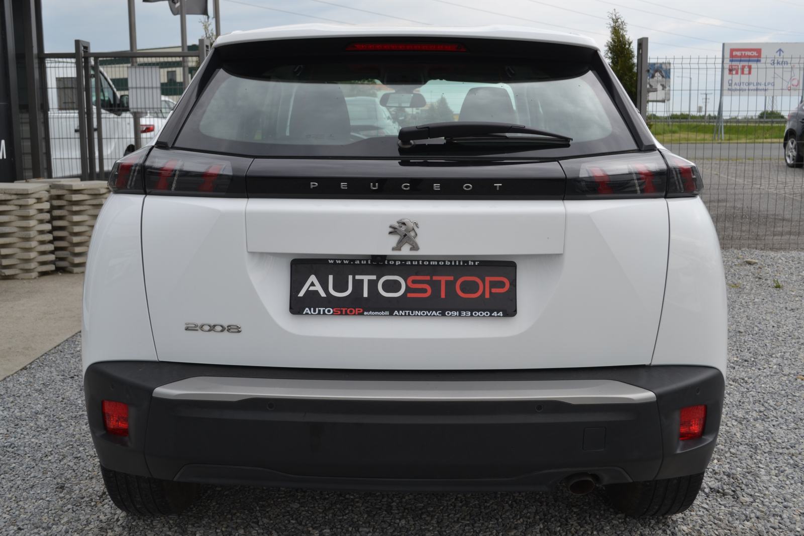 Peugeot 2008 1,2 *** LEASING BEZ UČEŠĆA *** rata 195€ *** SERVISNA, fotografija 5