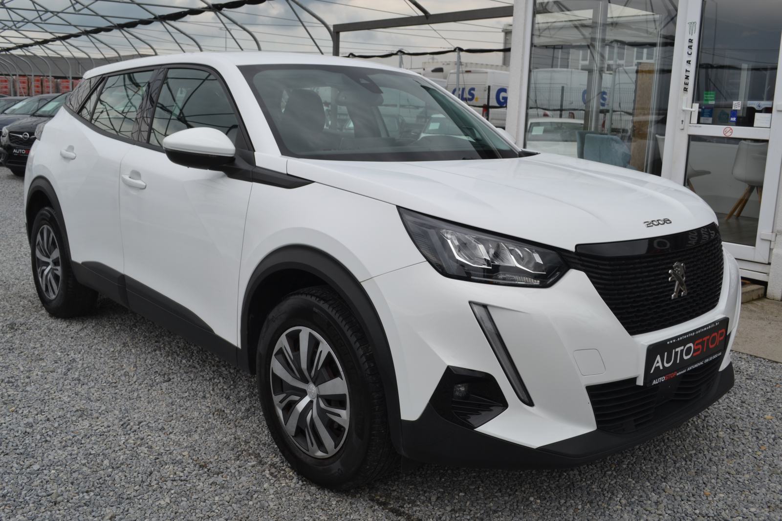 Peugeot 2008 1,2 *** LEASING BEZ UČEŠĆA *** rata 195€ *** SERVISNA, fotografija 3