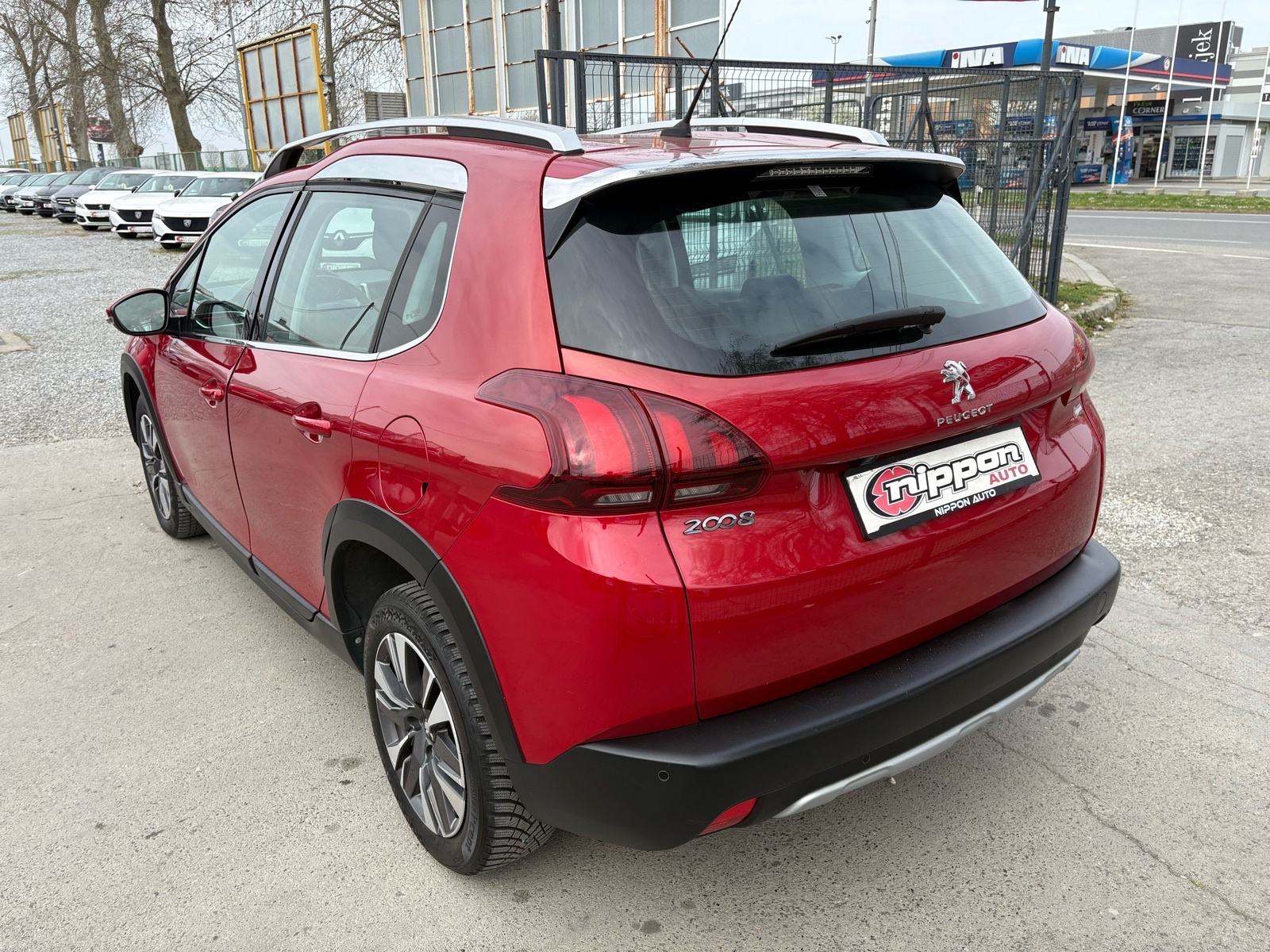Peugeot 2008 1,2 NAVI - KLIMA - SERVIS - LEASING RATA 212 €, fotografija 4