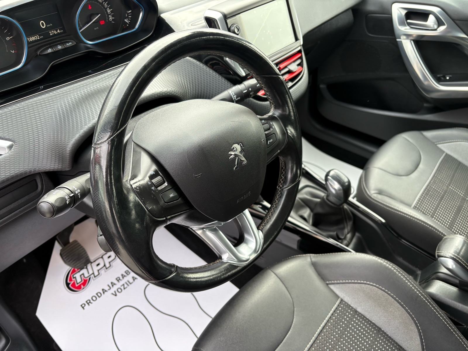 Peugeot 2008 1,2 NAVI - KLIMA - SERVIS - LEASING RATA 212 €, fotografija 9
