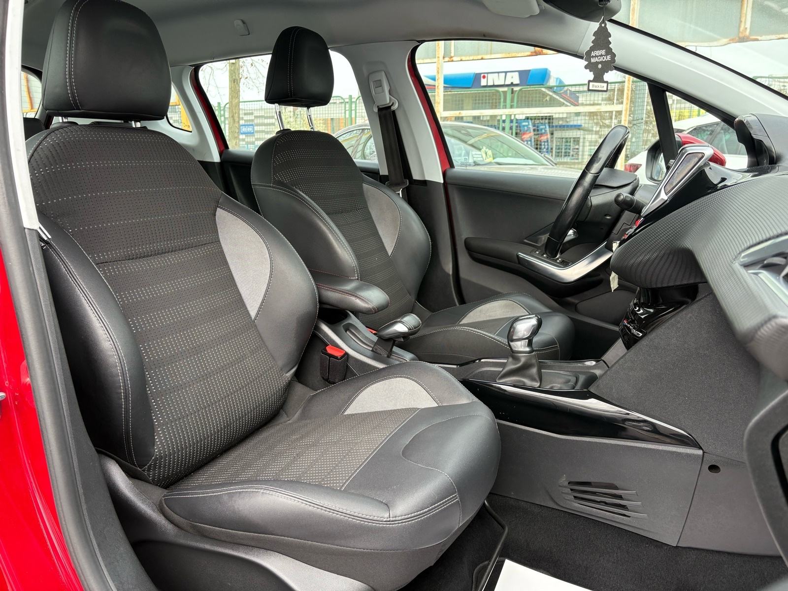 Peugeot 2008 1,2 NAVI - KLIMA - SERVIS - LEASING RATA 212 €, fotografija 20