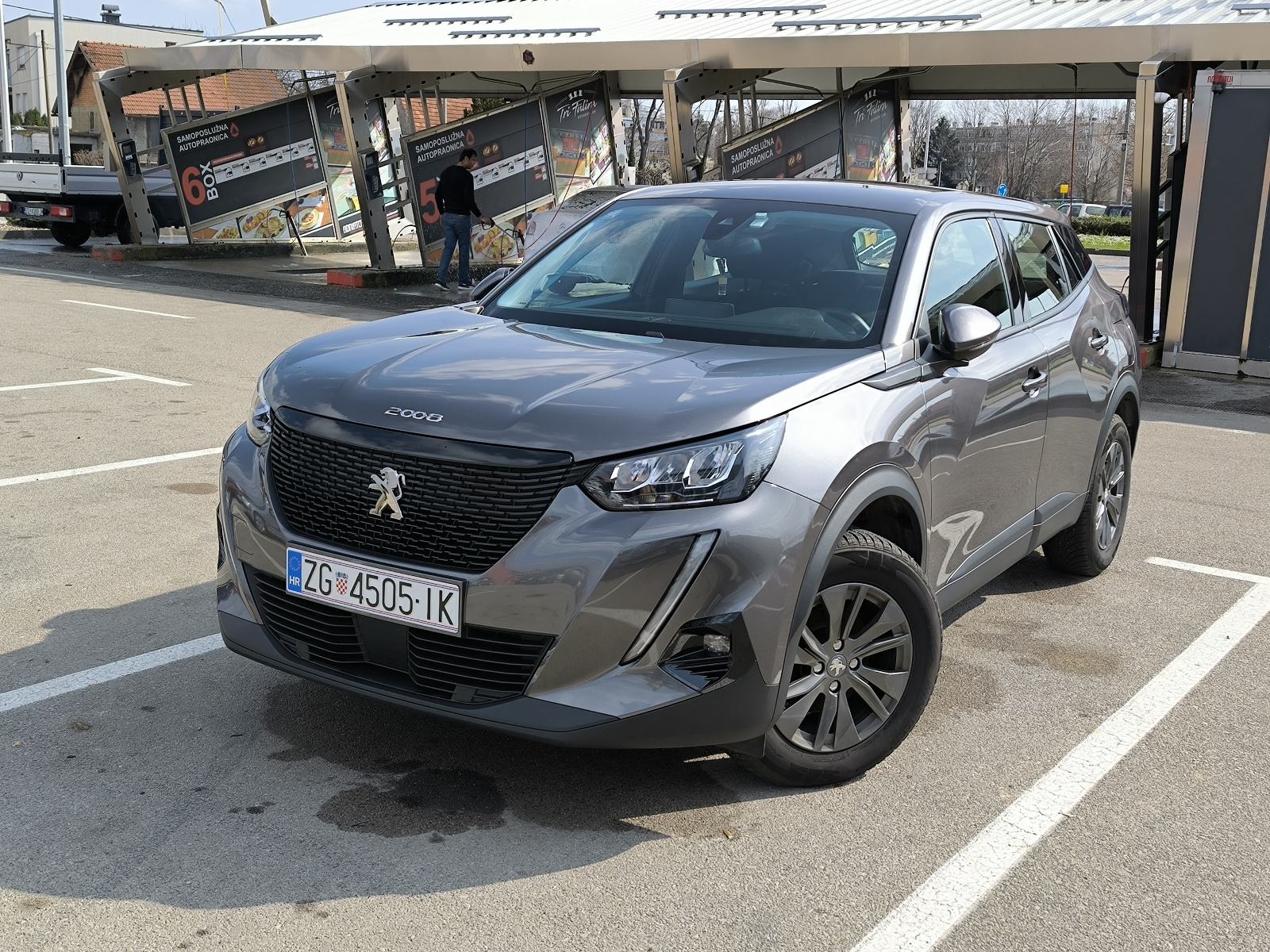 Perfect Original Photos about  Wunderschne Peugeot 2008 Automatik Bild  as Your HD Pictures