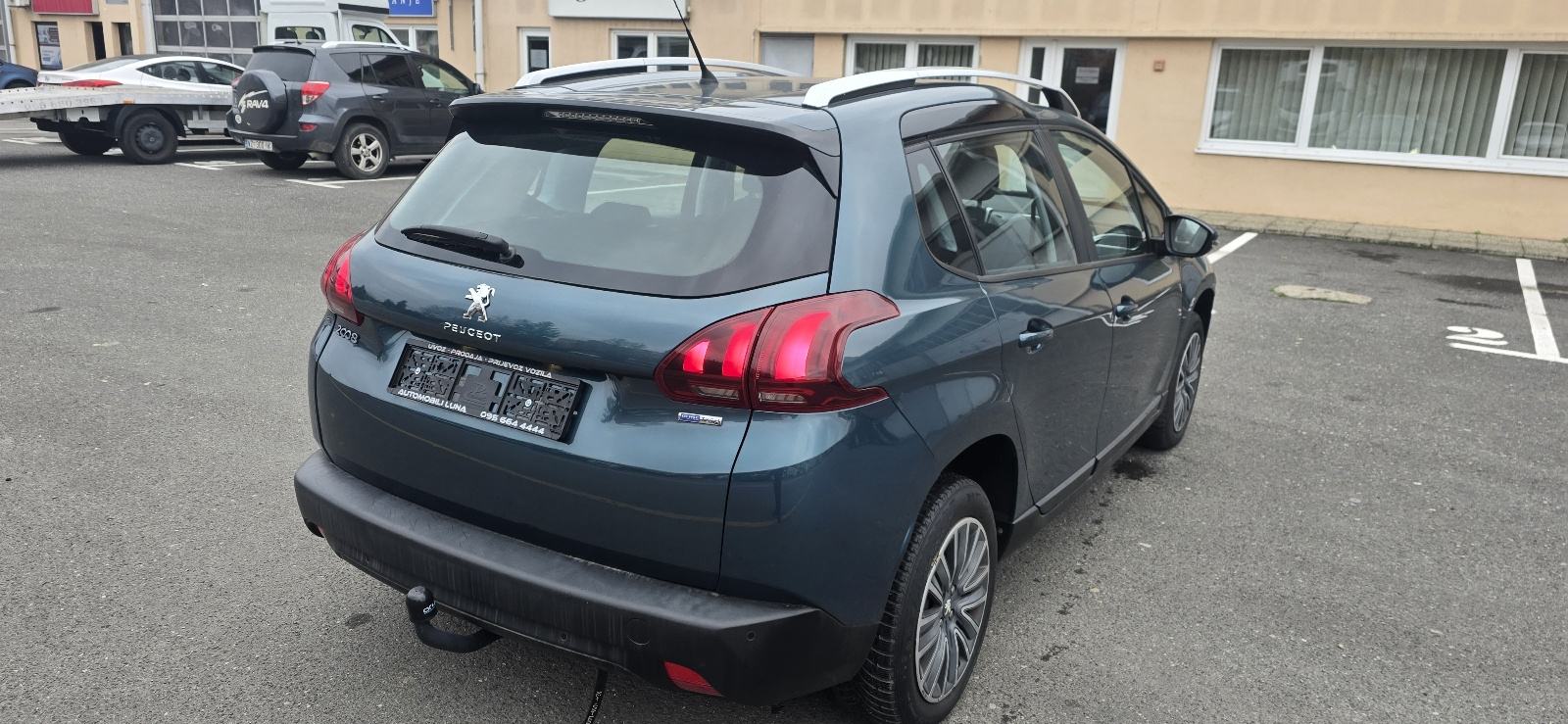 Peugeot 2008 1,2 PURE TECH 7.290, fotografija 5