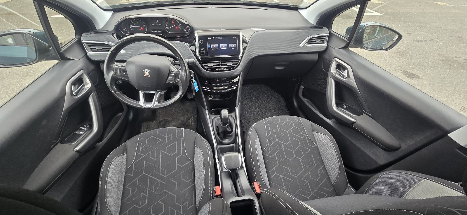 Peugeot 2008 1,2 PURE TECH 7.290, fotografija 9
