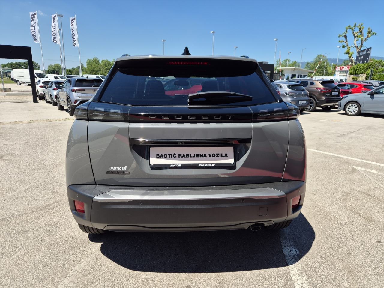 Peugeot 2008 1,2 PureTech 100 S&S Allure, fotografija 6