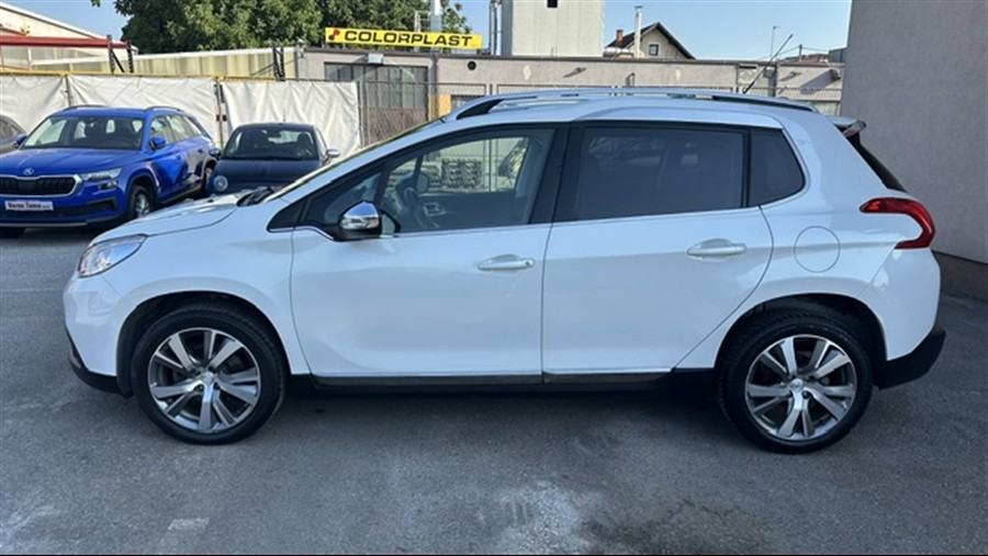 Peugeot 2008 1.2 110KS, Féline Titane, panorama, PDC, tempom, servisna, fotografija 6