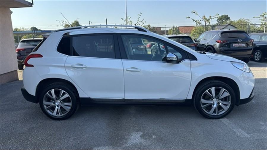 Peugeot 2008 1.2 110KS, Féline Titane, panorama, PDC, tempom, servisna, fotografija 4