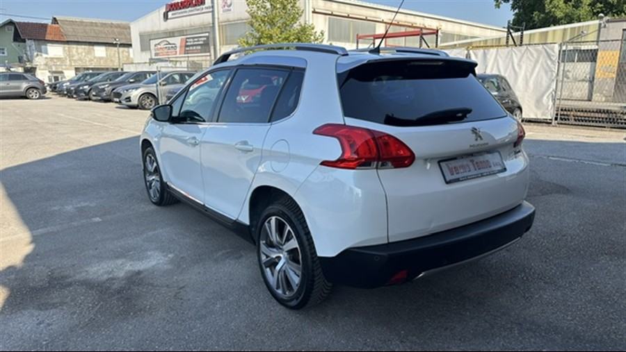 Peugeot 2008 1.2 110KS, Féline Titane, panorama, PDC, tempom, servisna, fotografija 5