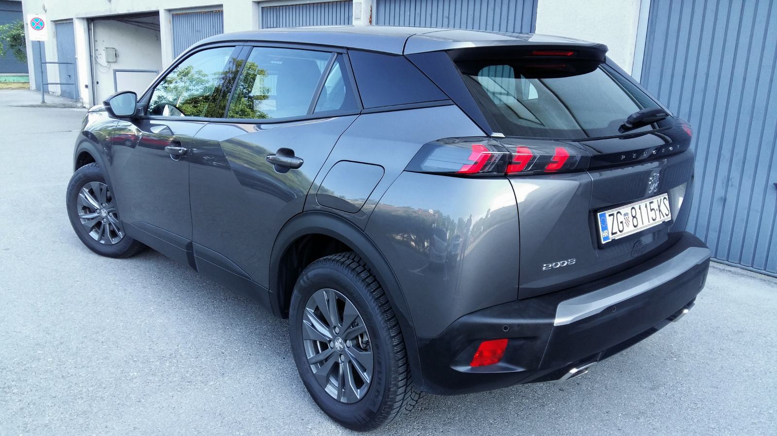 Peugeot 2008 1,2 PURETECH 130 ACTIVE SPORT *ZAMJENA ZA JEFTINIJE*, fotografija 4