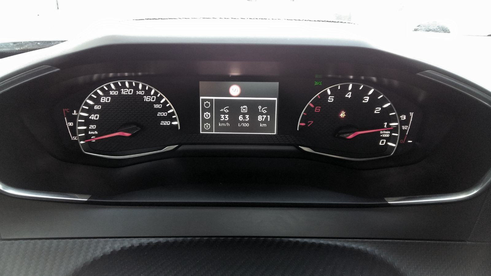 Peugeot 2008 1,2 PURETECH 130 ACTIVE SPORT *ZAMJENA ZA JEFTINIJE*, fotografija 12